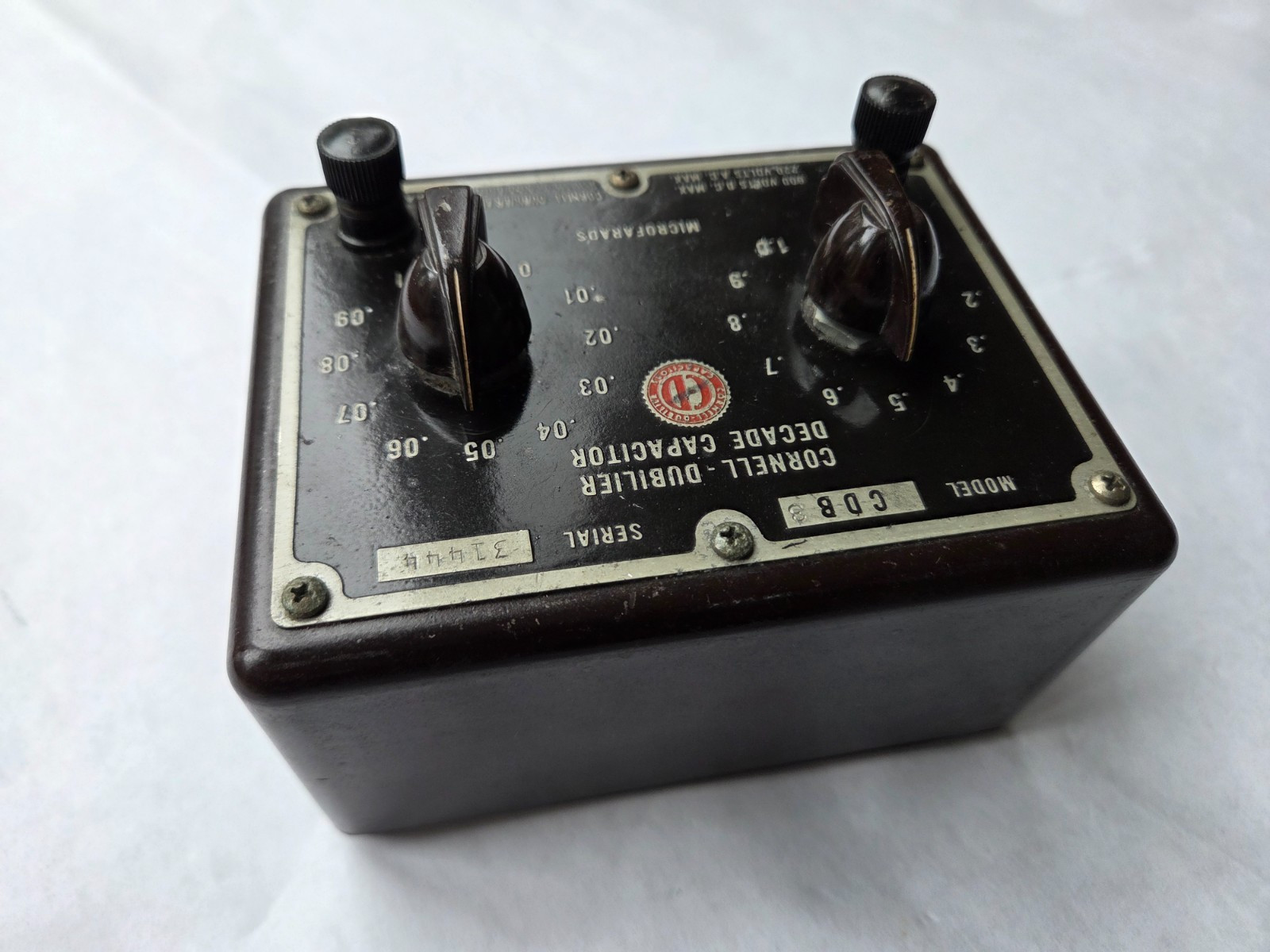 Cornell-Dubilier Electronics CDB3 Decade Capacitor .01-.1 Mic Farad uF