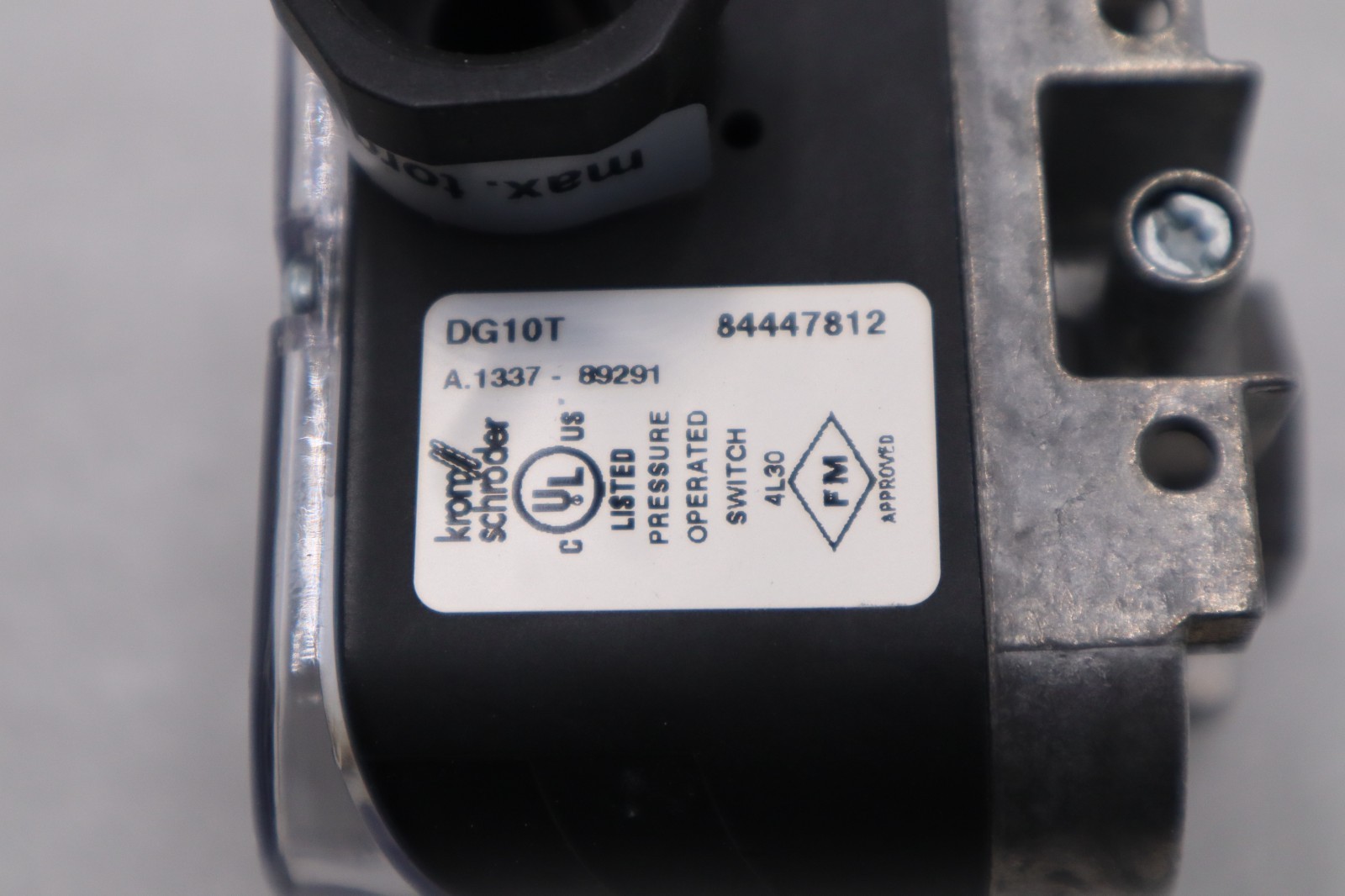 Krom Schroder DG10T Pressure Switch 0.4-4.0 IN WC 1.0-10 BAR STOCK H1147A