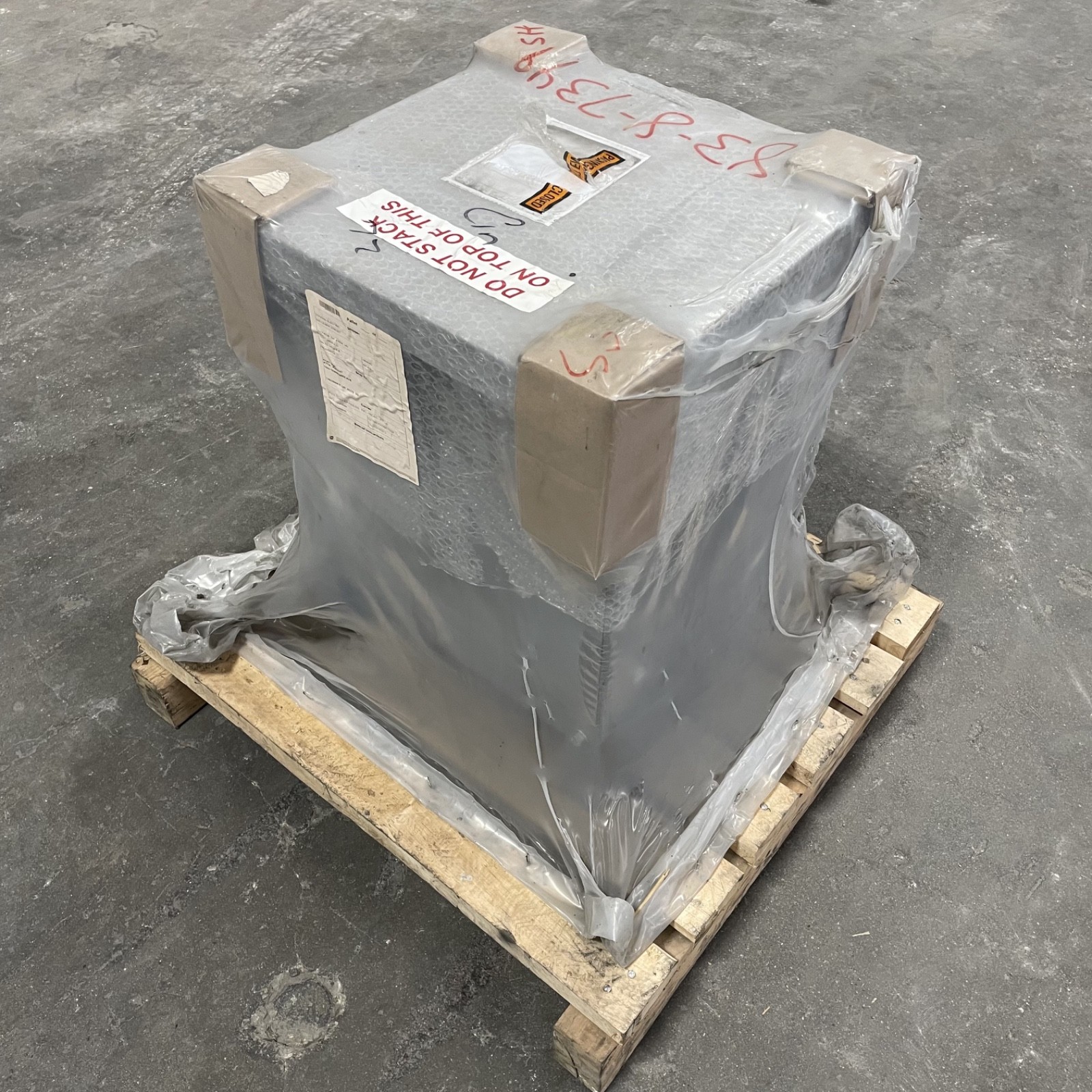 Dongan 8 kVA Transformer 480V to 400/415Y – 3 Phase 83-8-7349SH