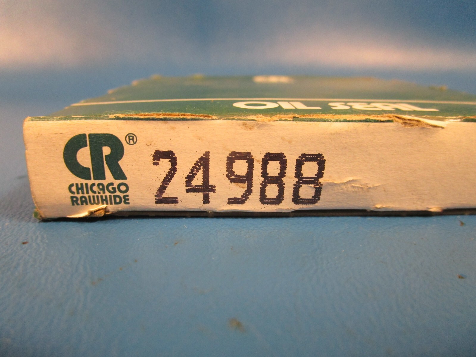 CR 24988, SKF Double Lip Oil Seal, 2.500 in Shaft Dia., 3.500 in OD