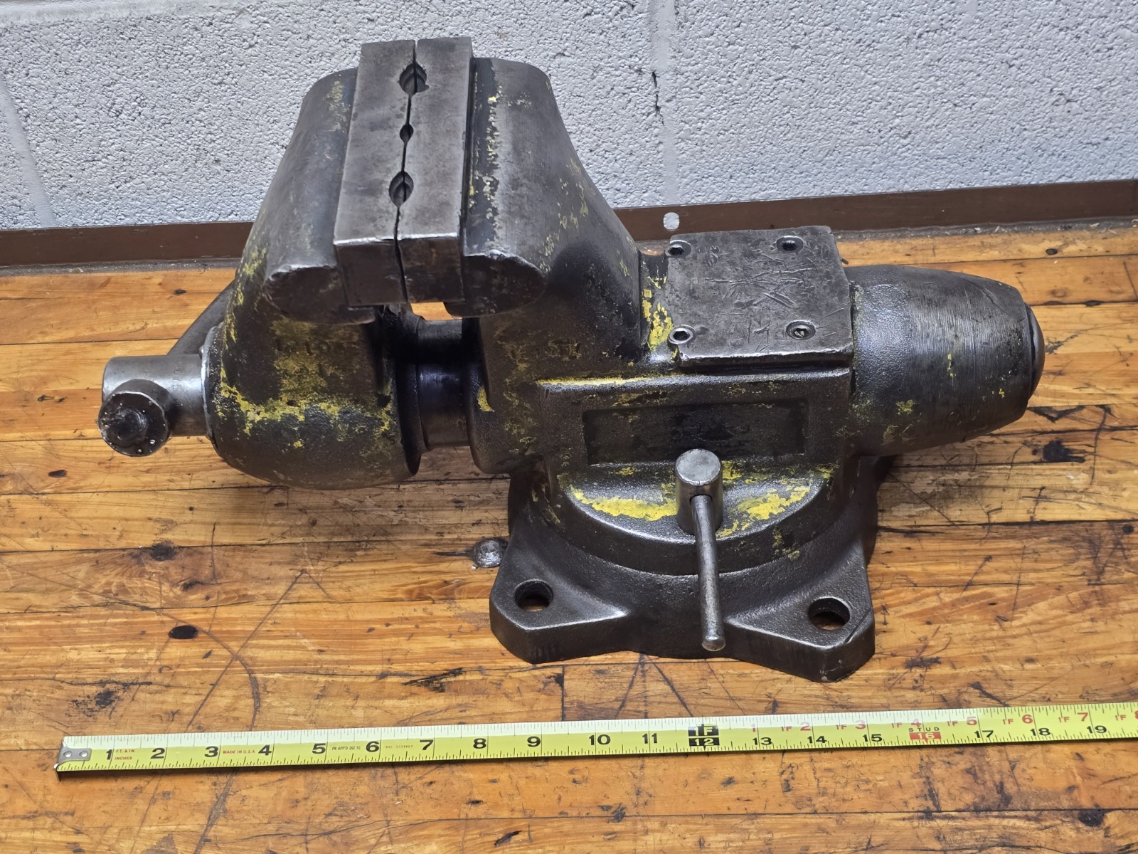 Wilton Tradesman Bullet 1760 6″ Jaw Bench Vise Swivel Base 66 Pounds