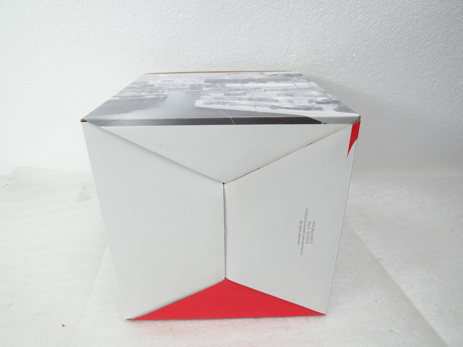 [Case of 10] Honeywell H3W2GR1V equIP Series 2MP IR Indoor IP Dome Camera [SSI]