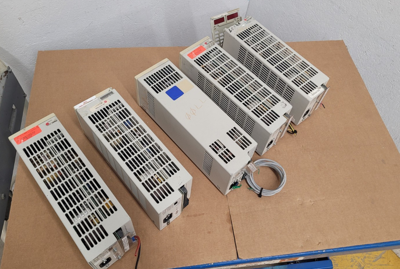 Lot of 5 Lambda Regulated DC Power Supply LLS5008, 0-8V 10A For Parts or Repair