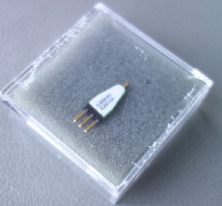 IC probe for TQFP, PQFP 0.65 mm pitch package. HP E2615A Wedge Probe Adapter NEW