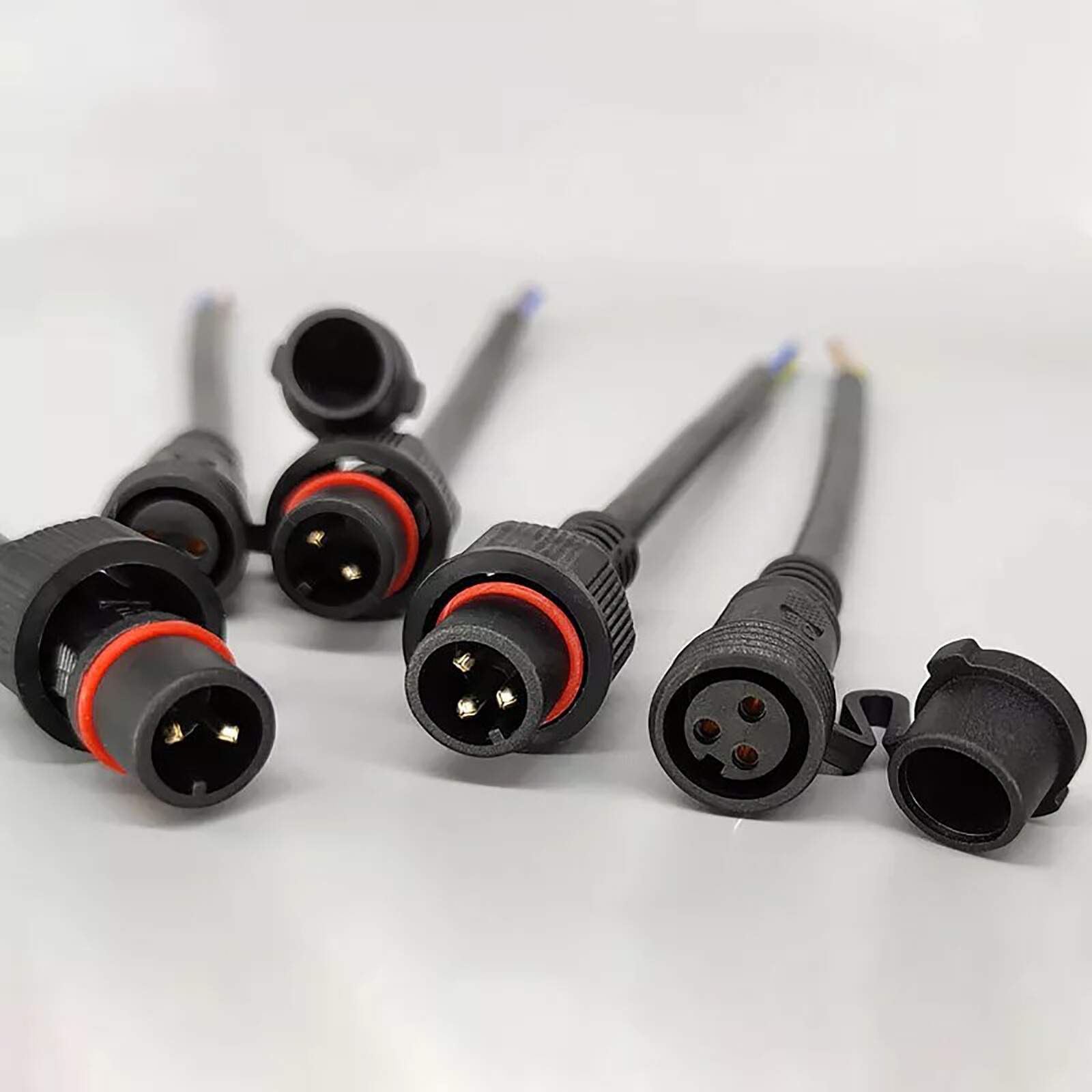 IP68 Waterproof Electrical Cable Connector With Dust Cover Type Socket 2-8 Pins