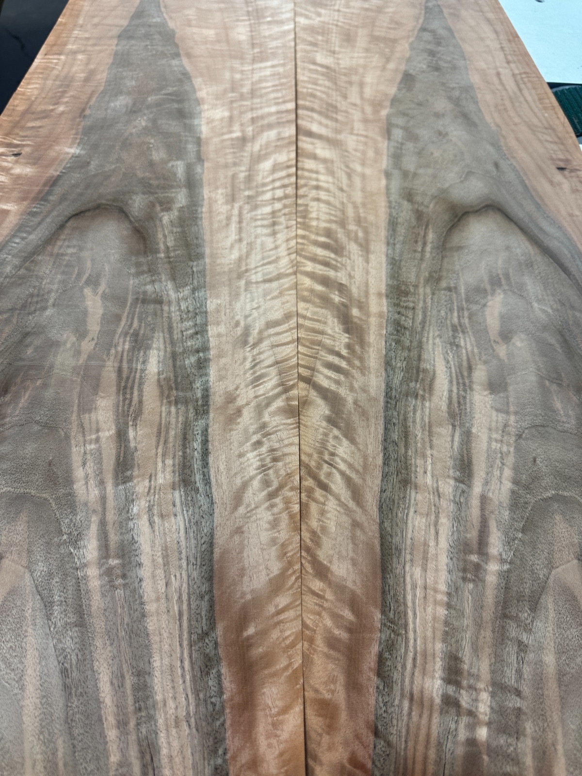 European Walnut Raw Wood Veneer 2 sheets 38» x 12» 916E