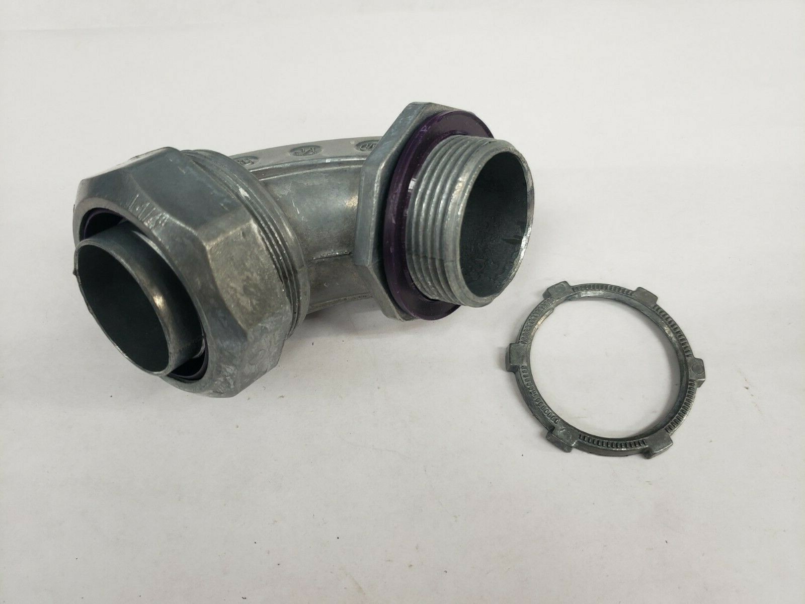 Unbranded 1-1/4″ Zinc Steel 90 Degree Liquid-Tight Connector
