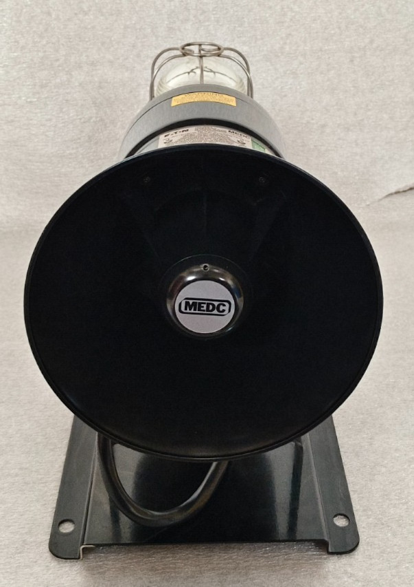 Set of EATON MEDC Audible Signal DB3B-G & Visual Signal XB15 *NEW*