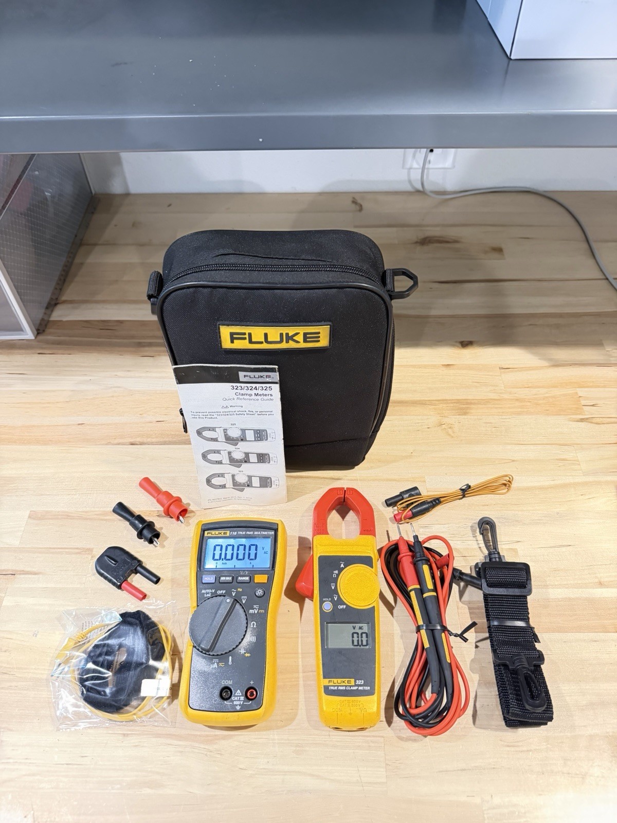 FLUKE 116/323 HVAC MULTIMETER COMBO KIT W/ ACCESSORIES (TESTED) SHIPS FAST
