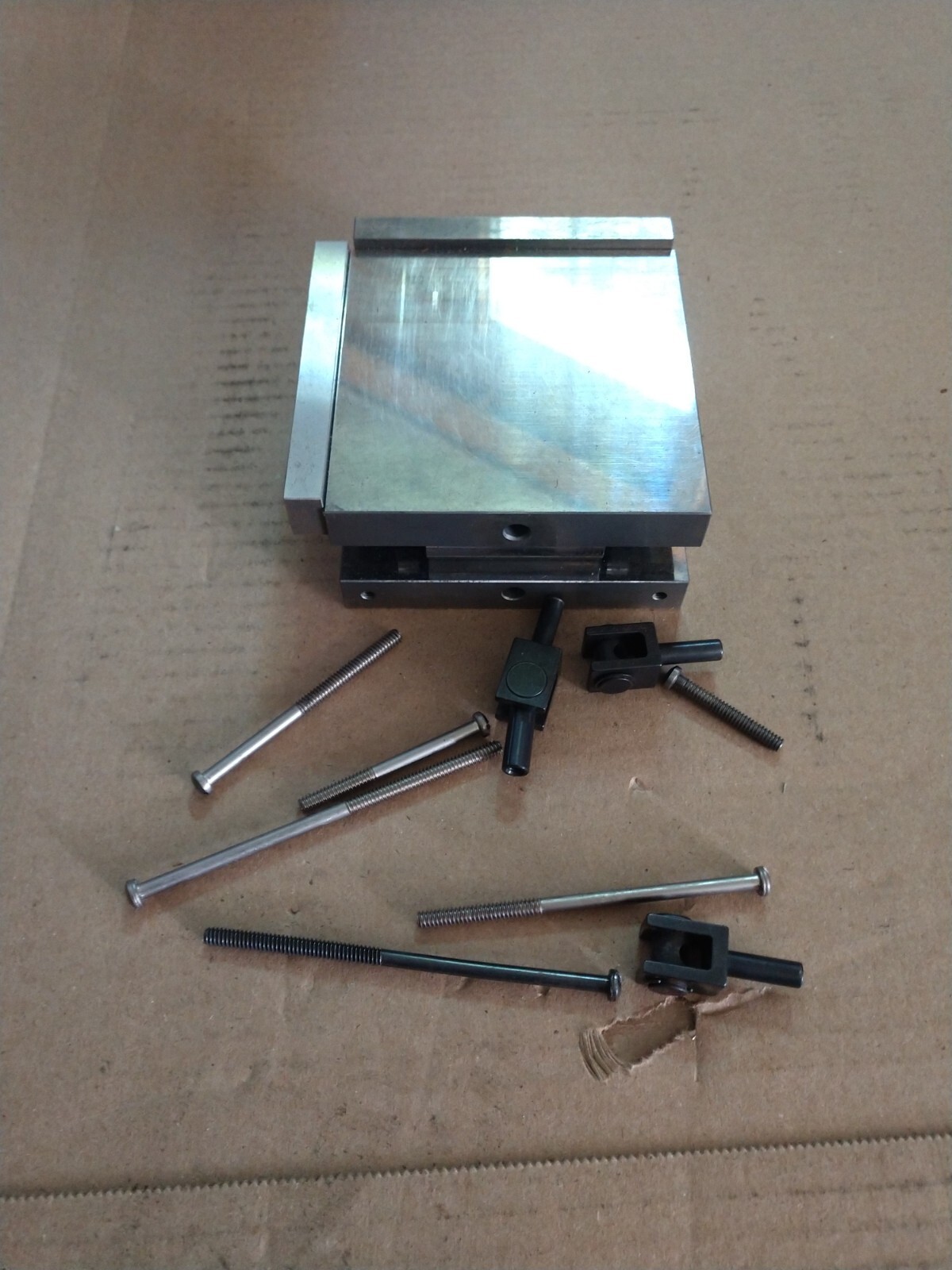 Hermann Schmidt 4″ x 4″ Sine Plate with accessories
