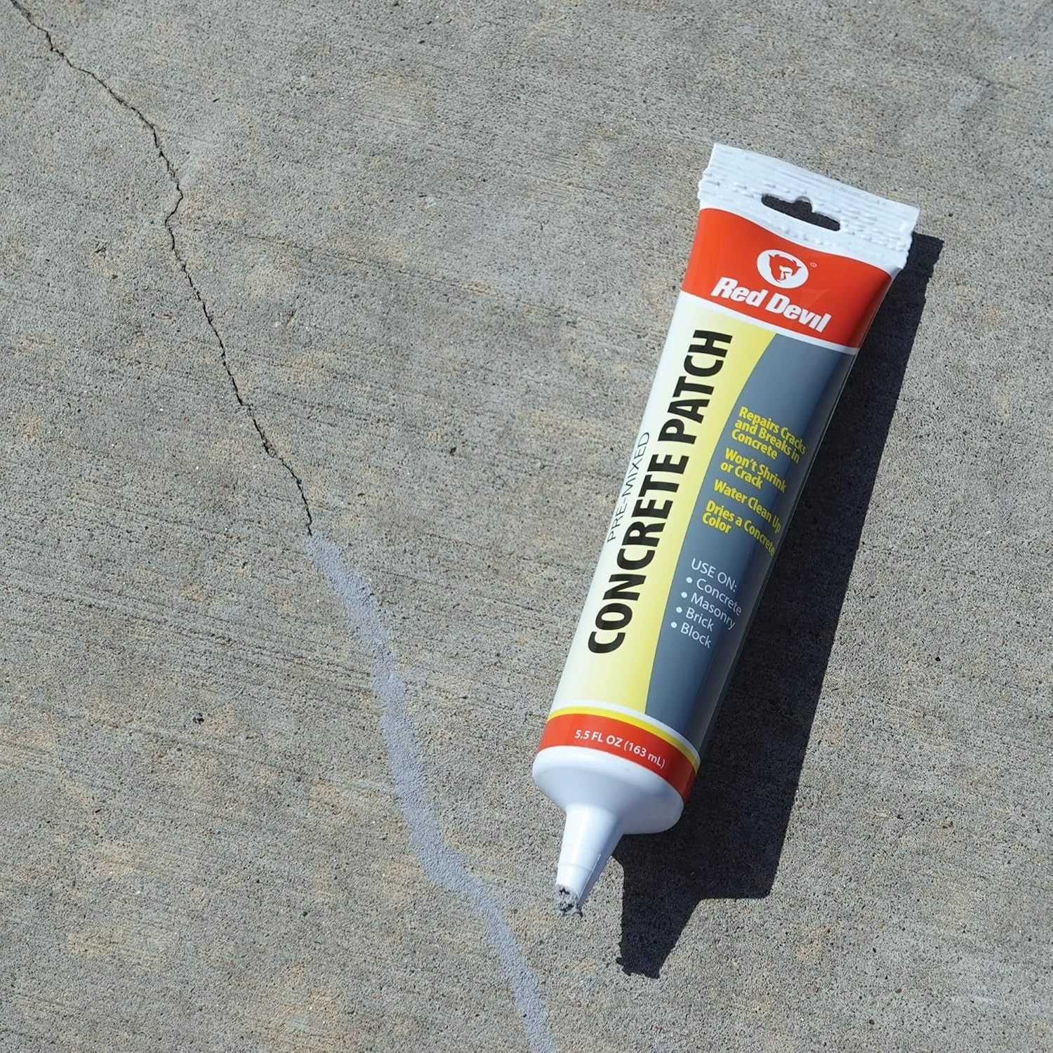 Pre-Mixed 5.5 Oz Gray Concrete Repair Patch for Permanent Indoor/Outdoor Fixes