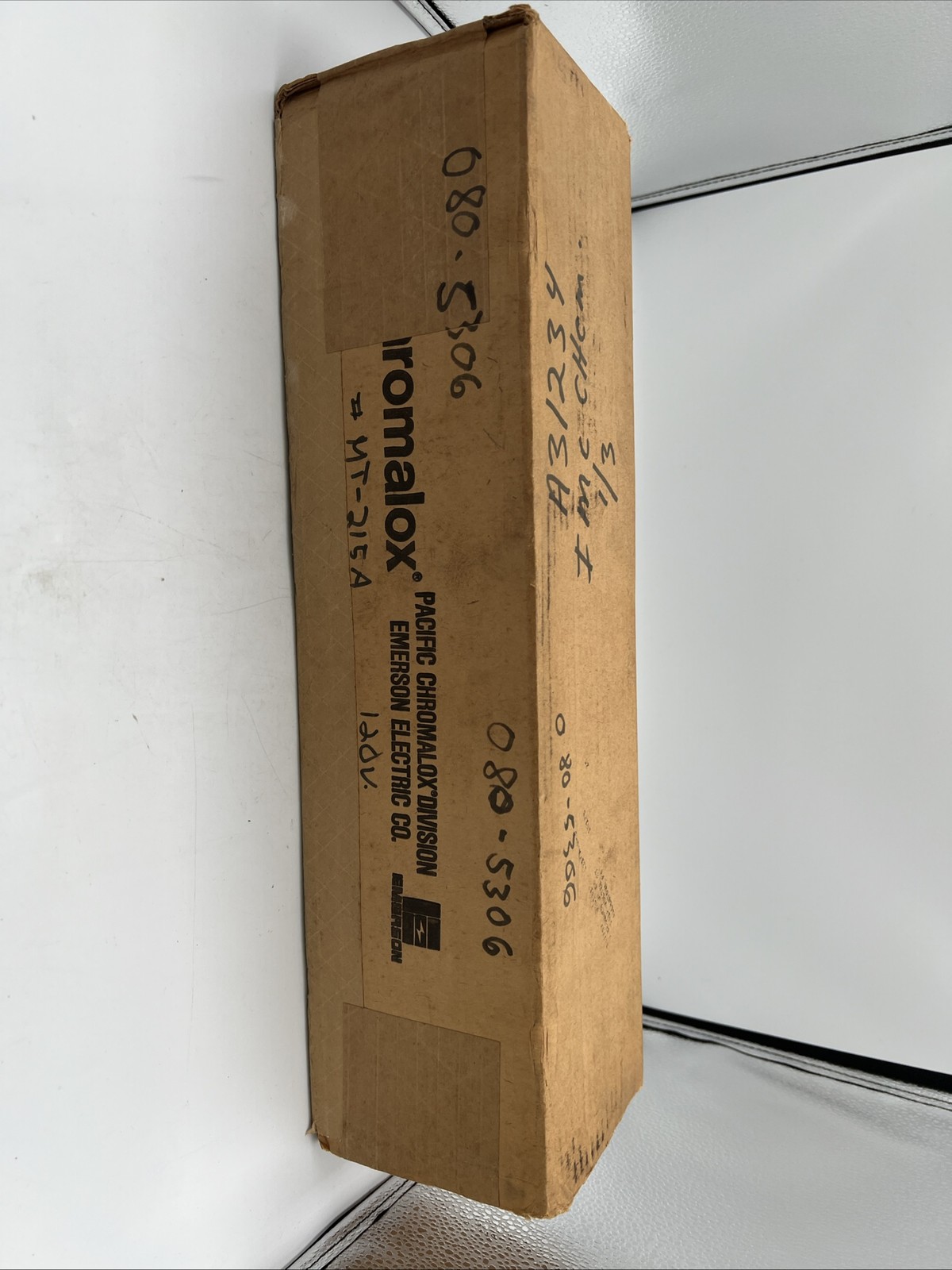 Chromalox Emerson MT-215A 120V 1.5KW 12.5A Industrial Heating Element 693295 New