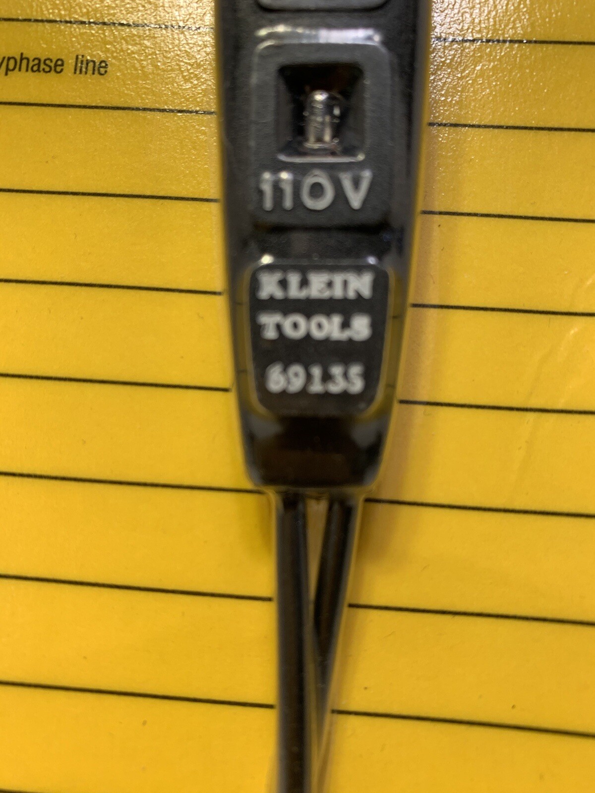 Klein Tools 69135 Multi-Volt Twin-Lead Tester 110-220-277-460 Volts AC or DC NEW