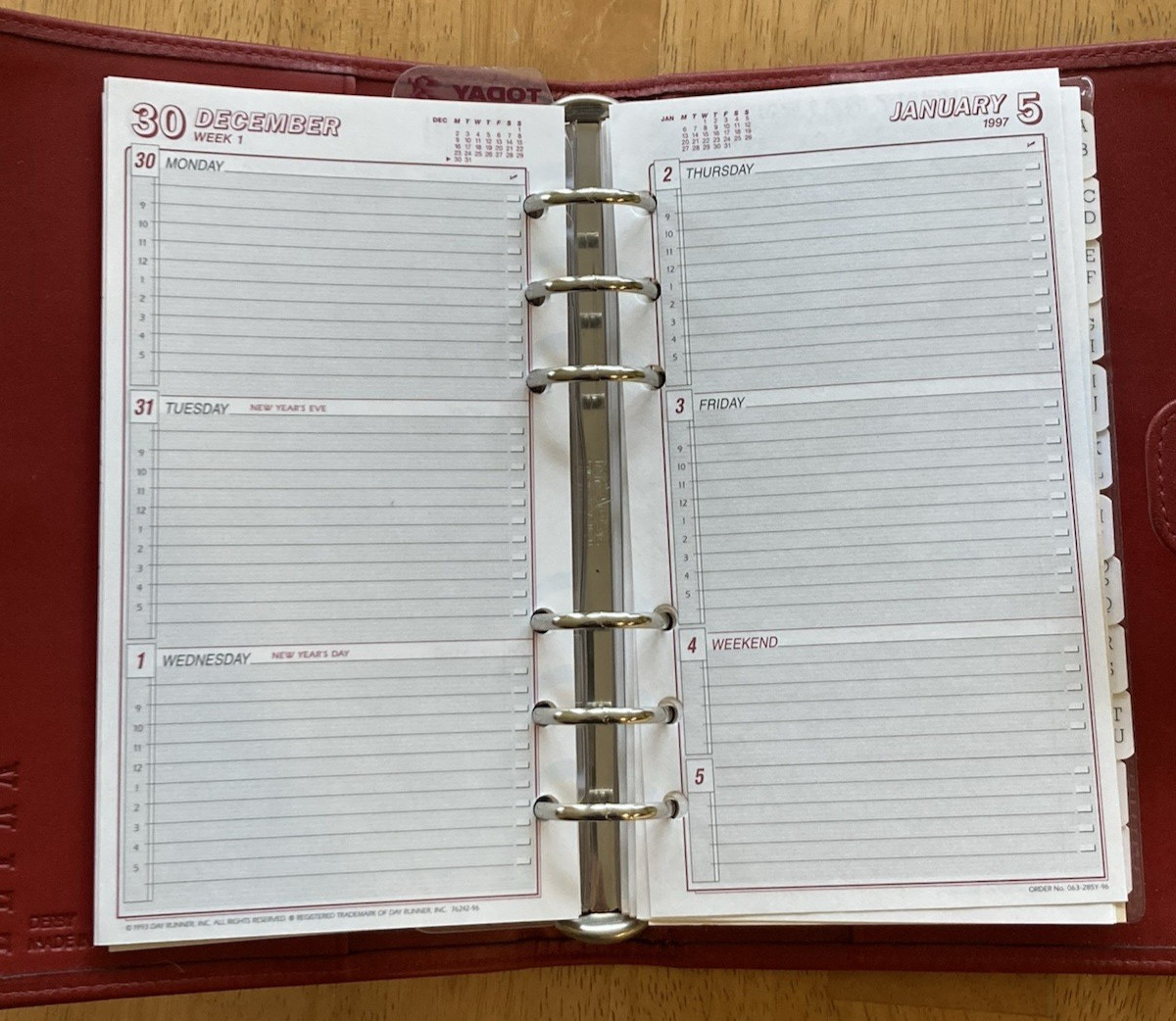 Vintage Filofax Leather Organizer Red USA 1996 from Luttmann’s Luggage 6-ring