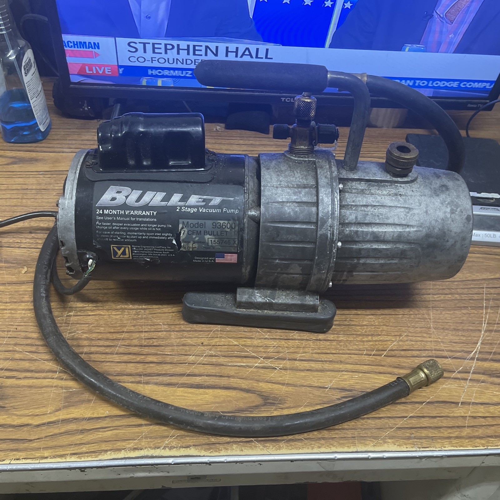 Yellow Jacket 93600 7 CFM Vacuum Pump Bullet X 115VAC 1PH 7 CFM 2 Stage, USED