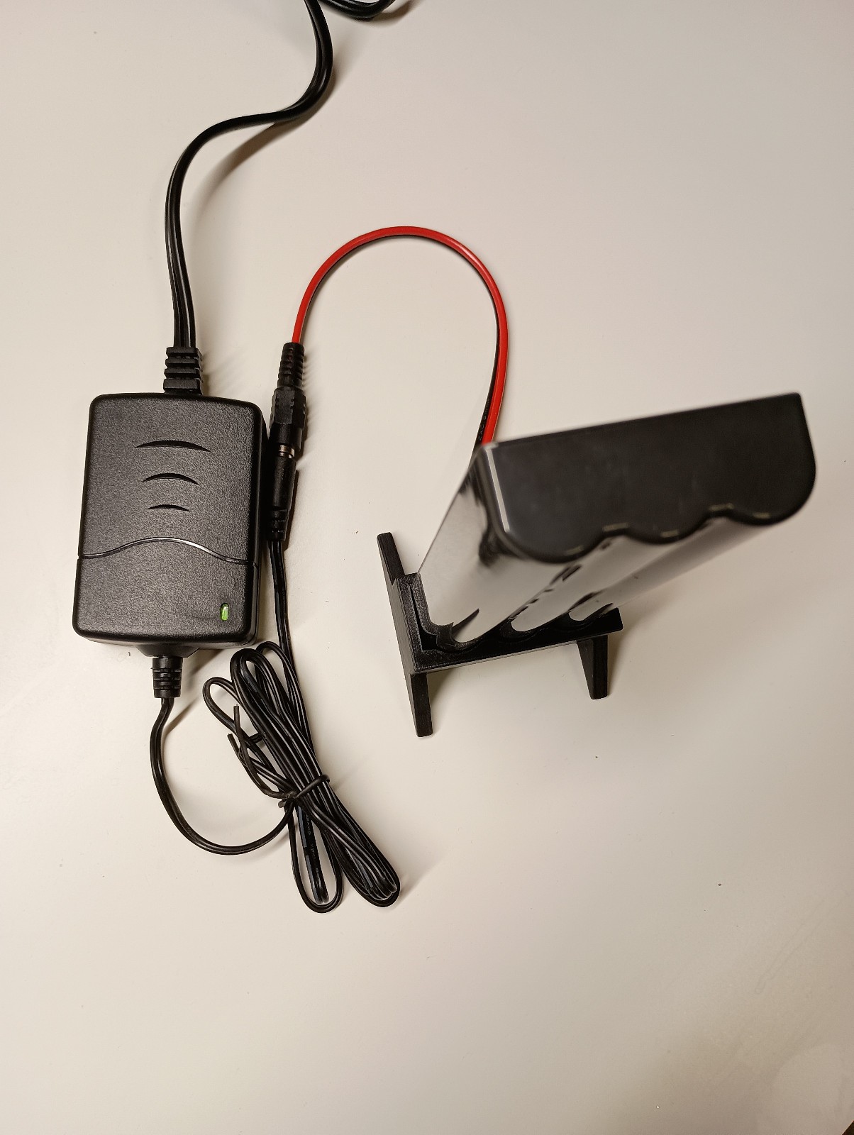 Battery Charger (Delta V: overcharge safe) for FLUKE BP7217 / BP7235 NO BATTERY
