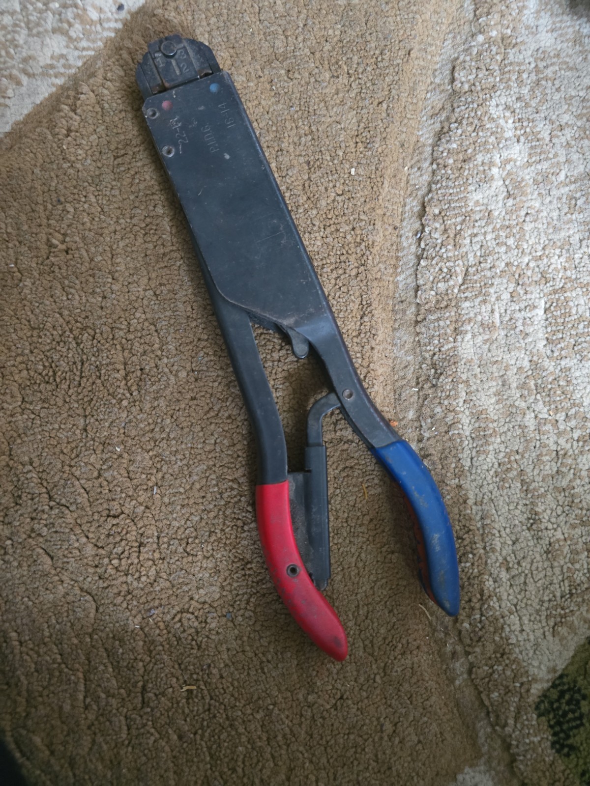 Amp/Tyco/TE CONNECTIVITY 59250 Red and Blue T head ratchet Crimp tool