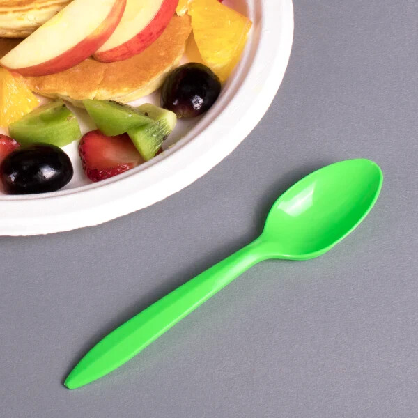 Karat PP Plastic Medium Weight Tea Spoons – Green – 1,000 ct, U2008 (Green)