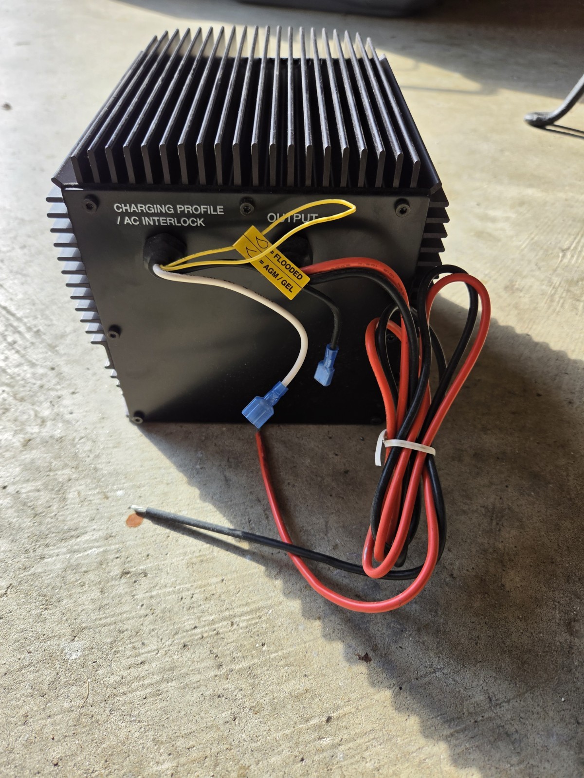 Genie 105739GT 24 Volt DC Battery Charger