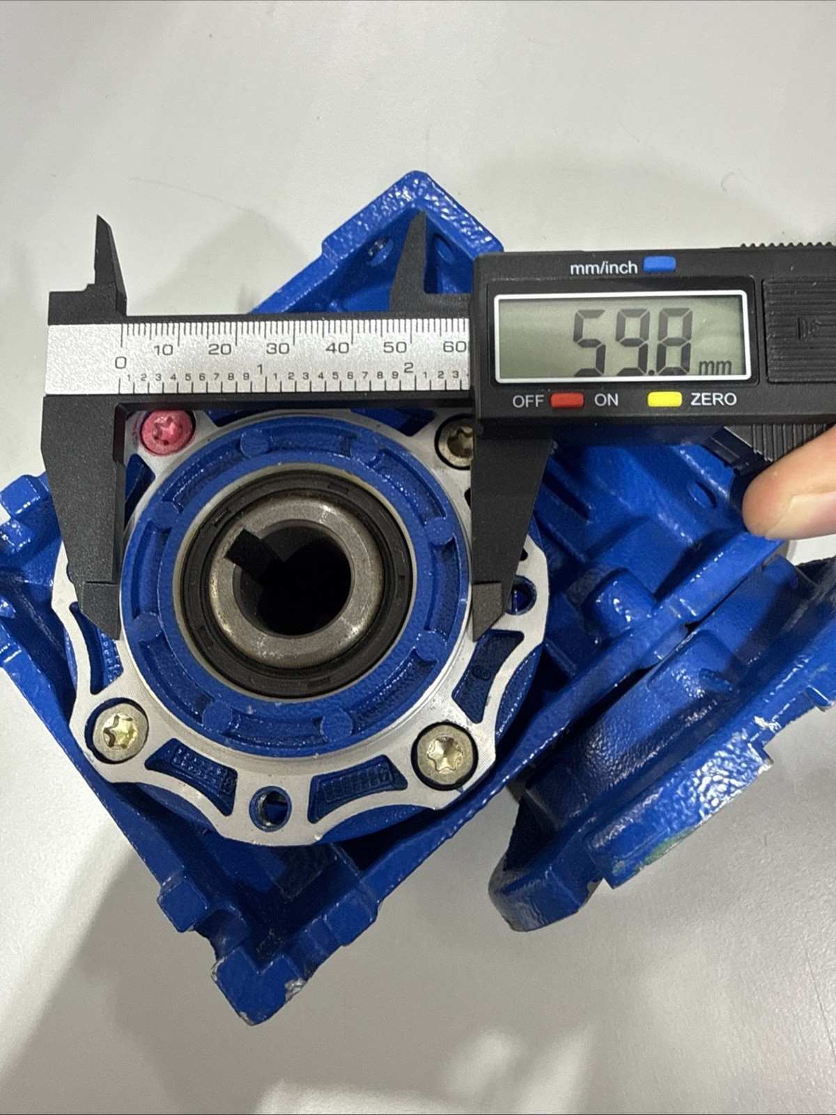 Motovario NMRV040 60:1 Right Angle Reducer, Worm Drive, 3/4″ Output bore