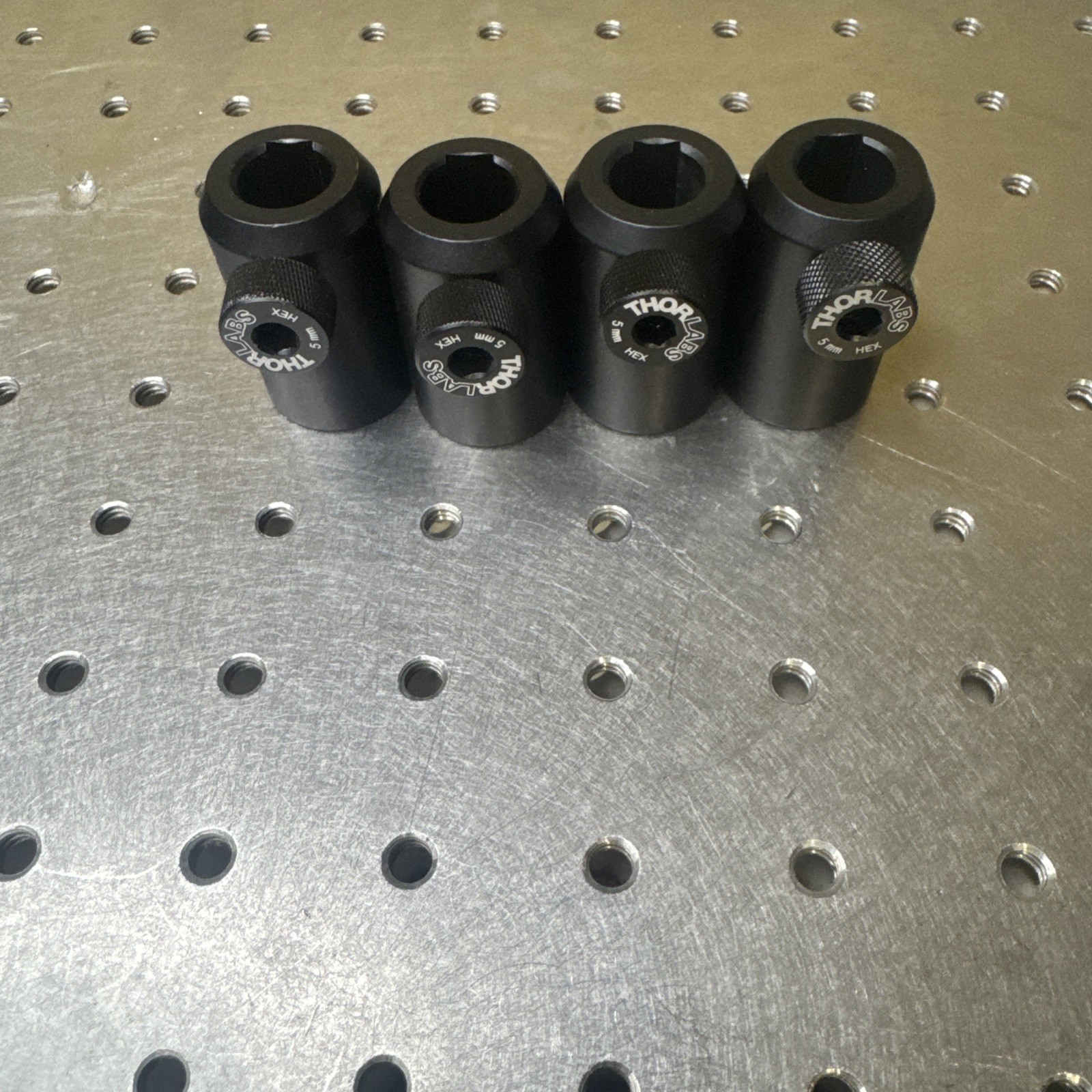 Thorlabs PH40/M – Ø12.7 mm Post Holder Lot Of 4
