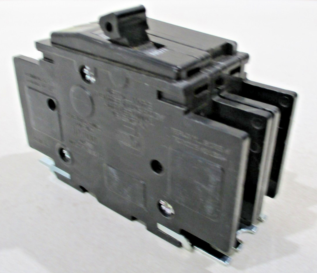 Square D QO210 Miniature Circuit Breaker – 10 A, 2 Pole, 120/240 VAC