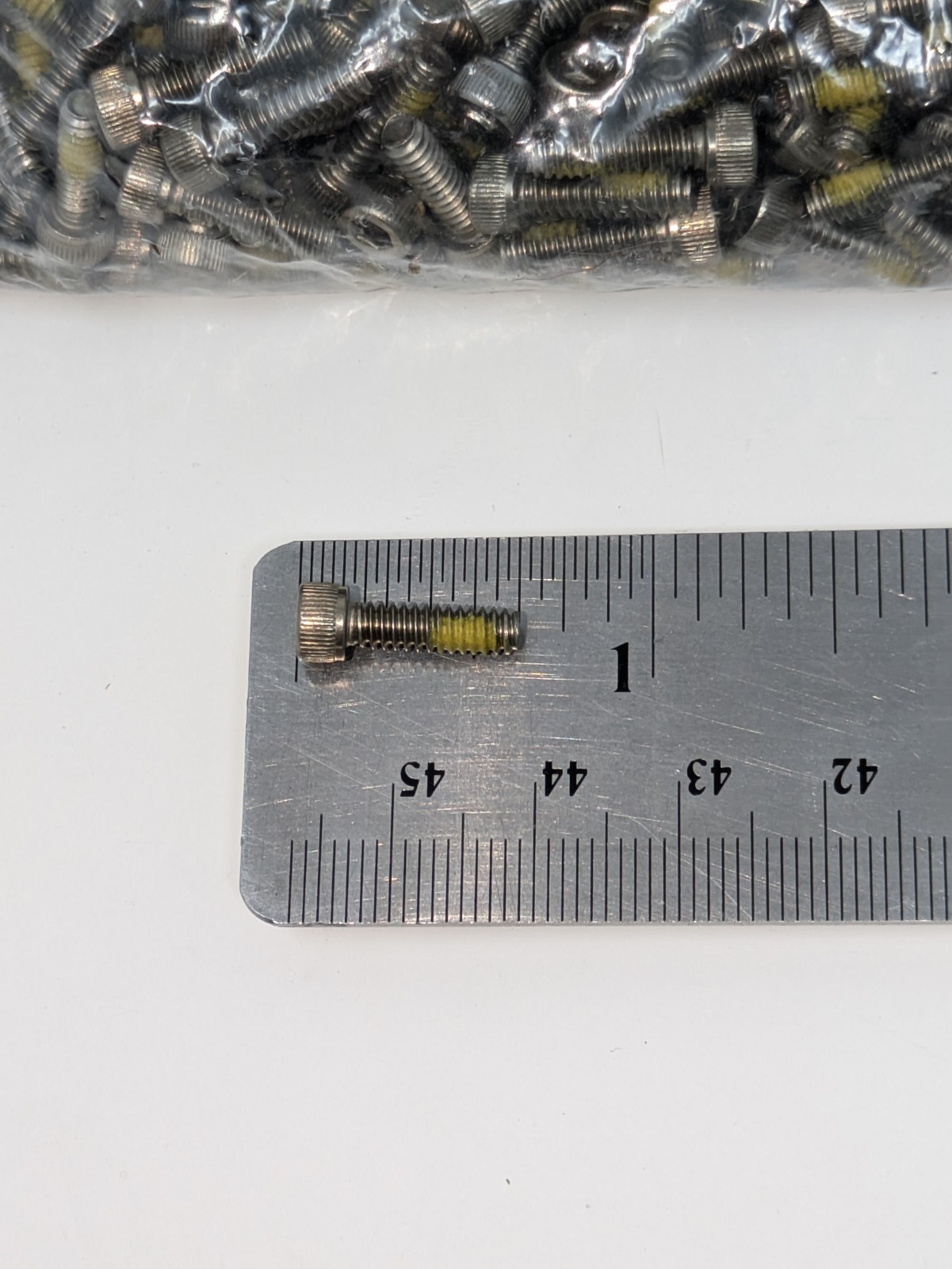28lb Lot Assorted Machine Screws Industrial – Sizes / Weights as shown
