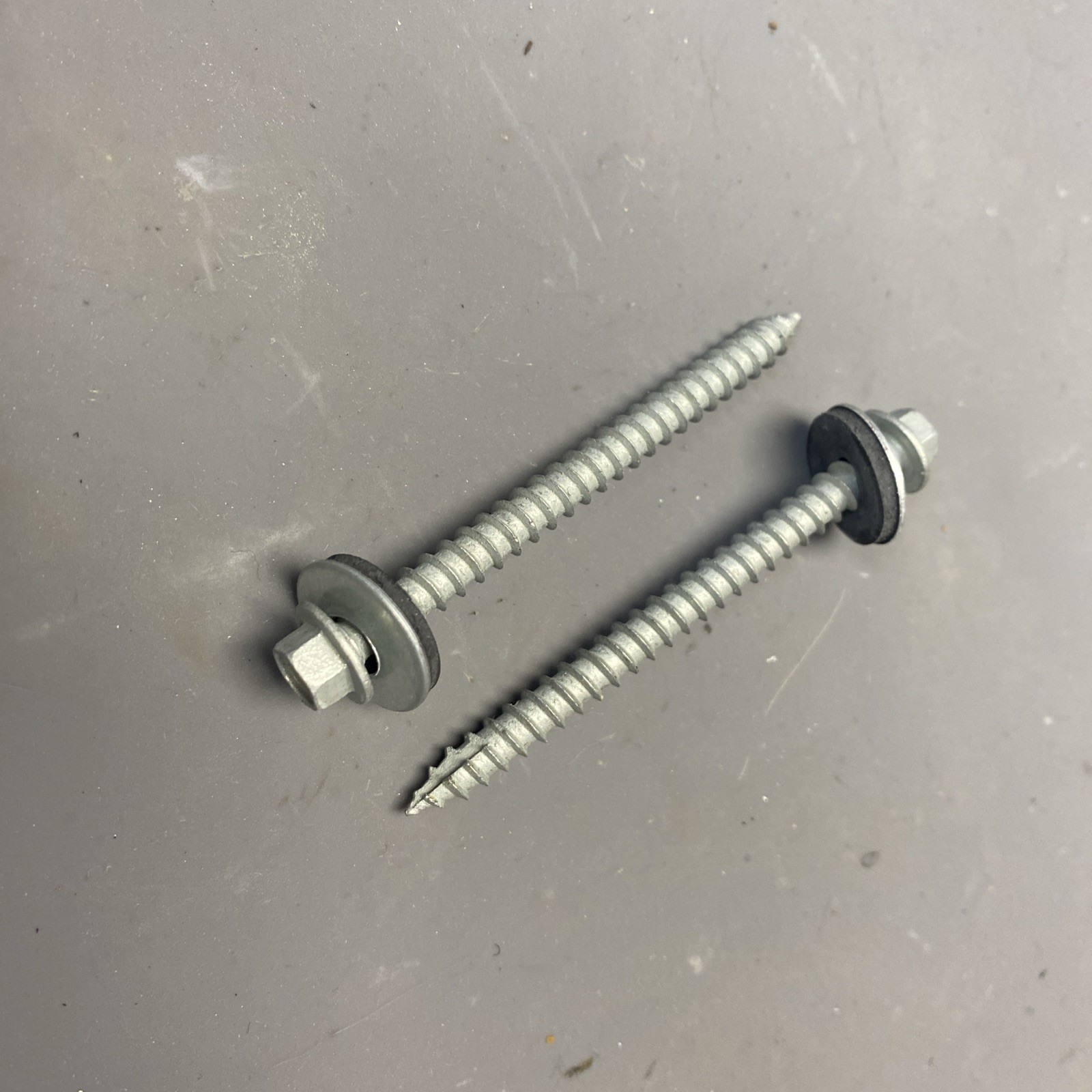 #12 x 2-1/2 Hex Neoprene Washer Roofing Screws Galvanized Unpainted Sharp 250ct