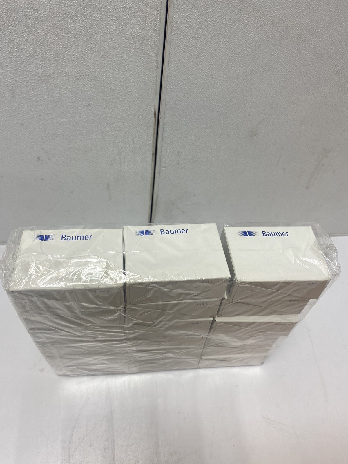 Baumer O500.GP-11096064 Diffuse sensors with background suppression