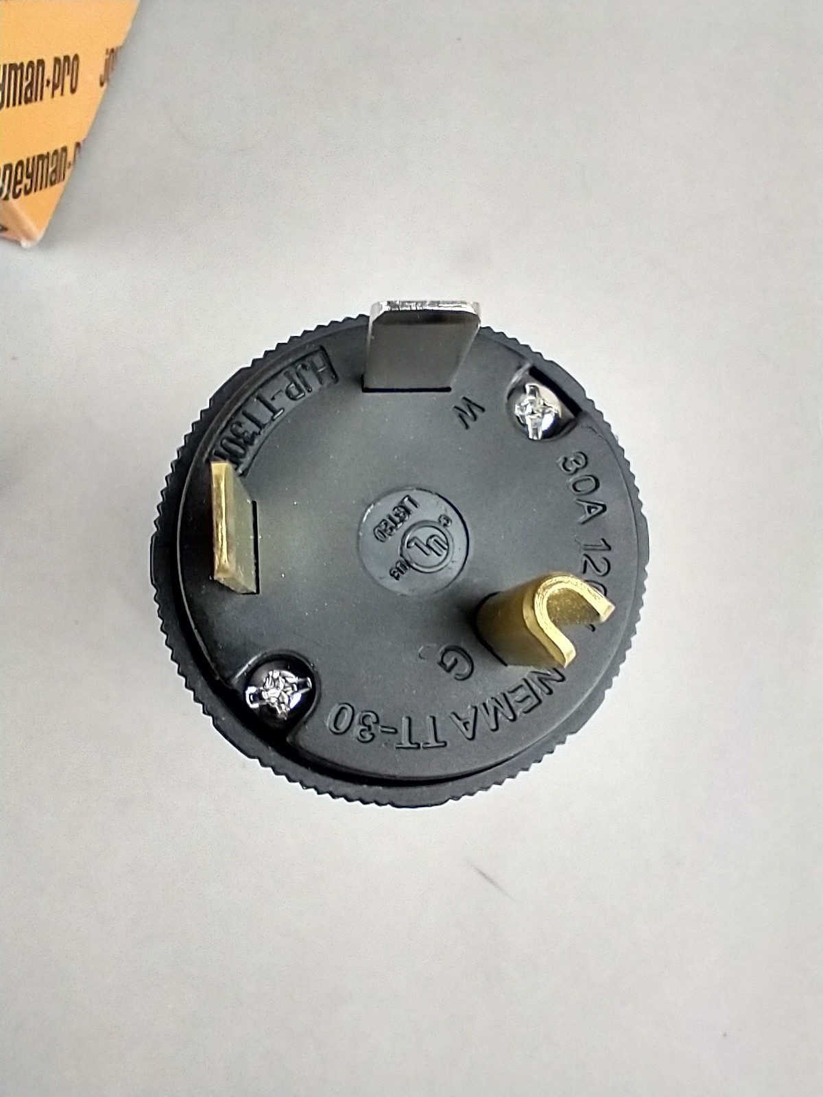 Journeyman-pro 30 Amp 125-Volt 2-Pole 3-Wire NEMA TT-30 Grounding Plug Black