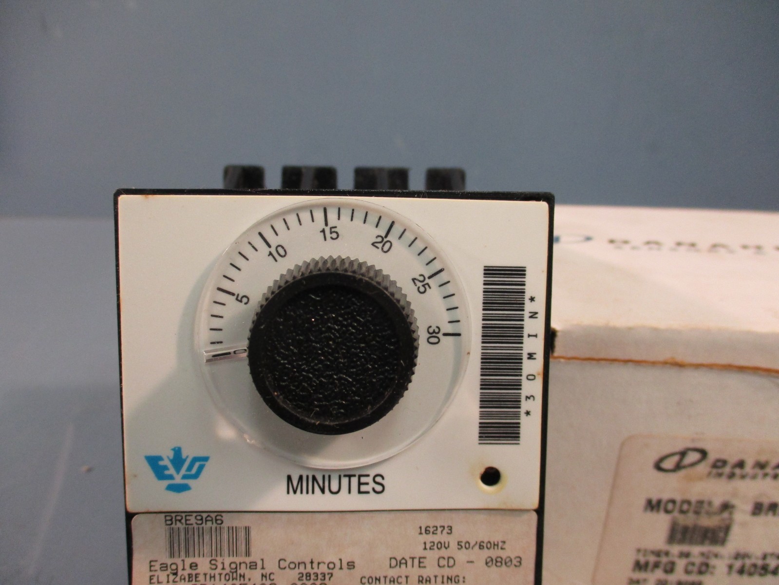 Danaher Industrial/Eagle Signal BRE9A6 Relay Timer 0-30 min on Delay 120V