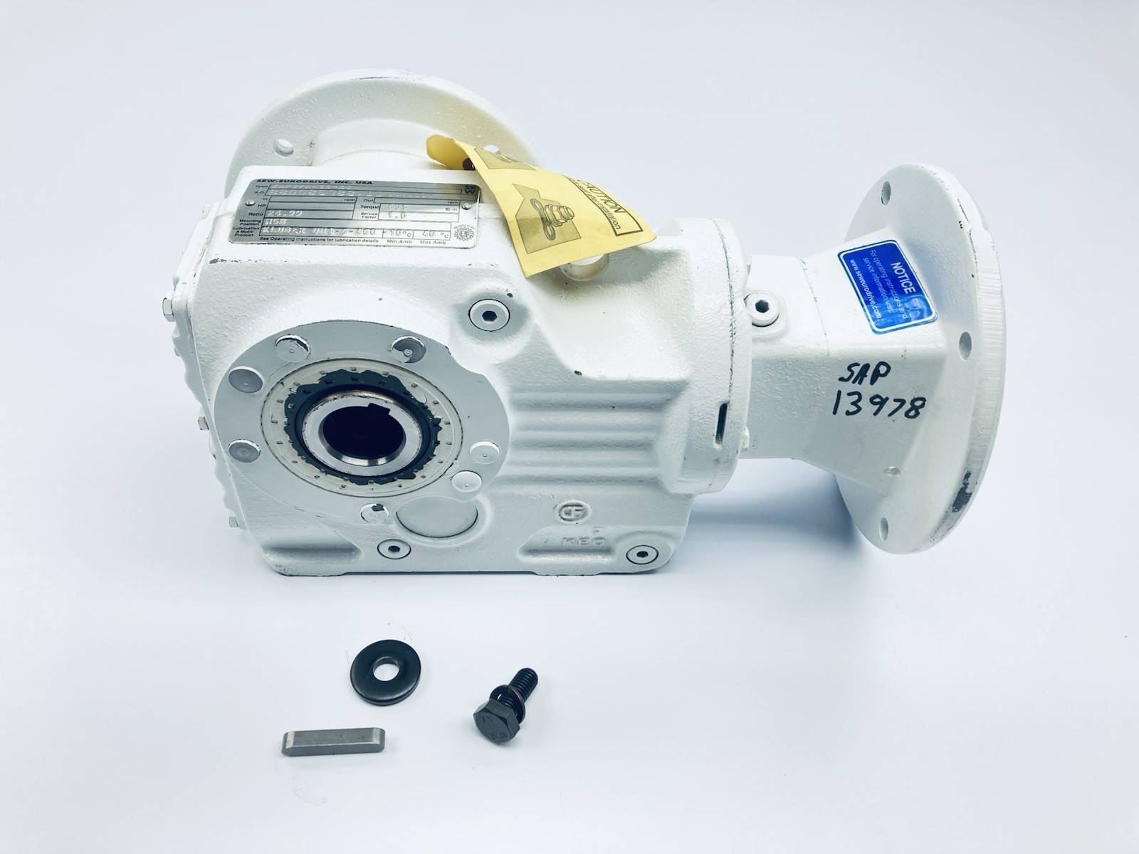 SEW-EURODRIVE KAF37AM56-KS Gearbox Reducer 24.99:1-Ratio 635-Torque M5B-Mounting