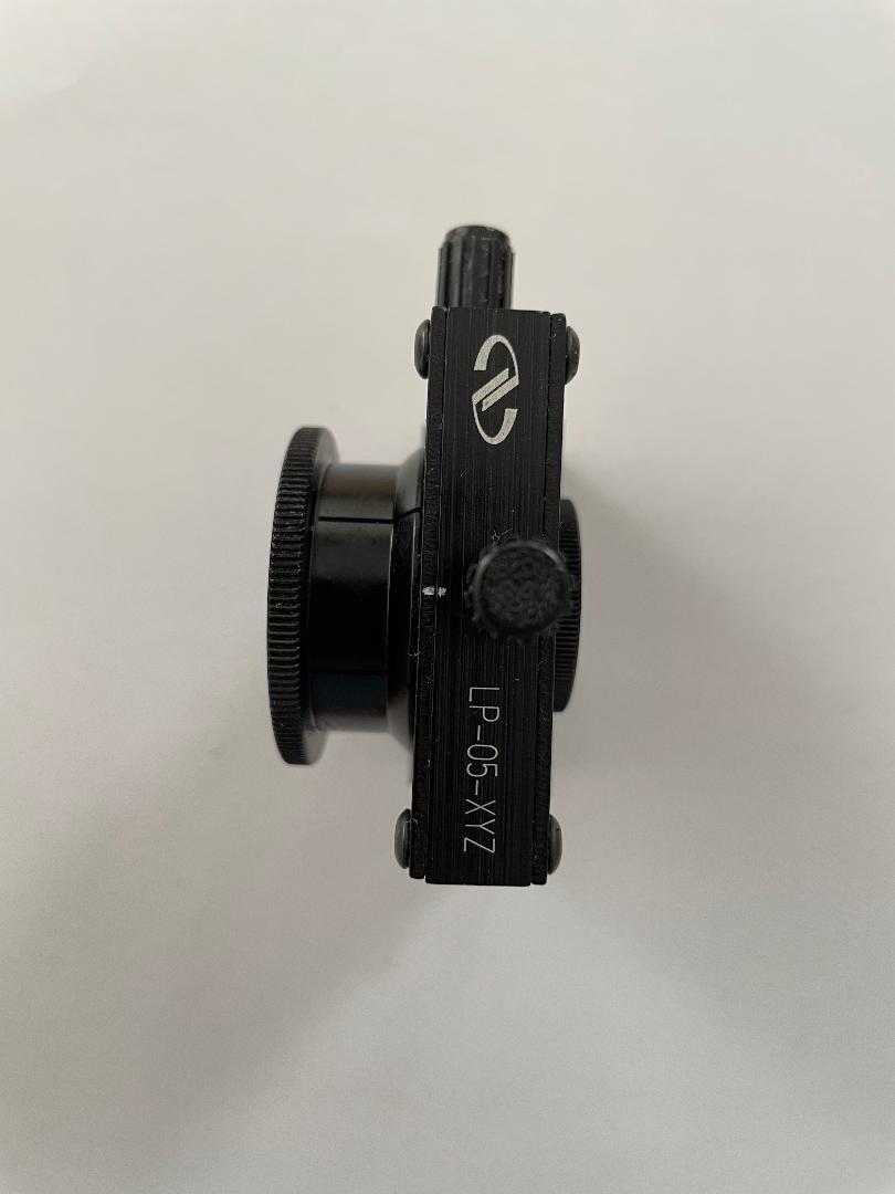 NEWPORT LP-05 XYZ PRECISION LENS POSITIONER 0.5 IN. (12.7 MM) DIAMETER