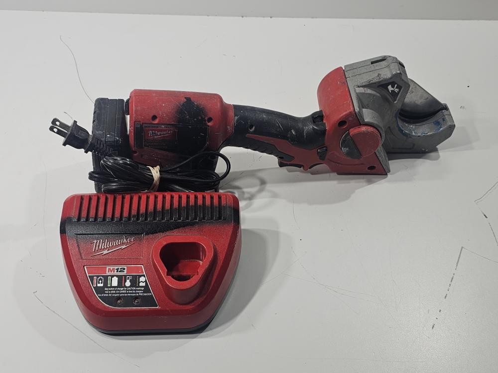 MILWAUKEE TOOLS 2470-20 PVC SHEAR (P13022092)