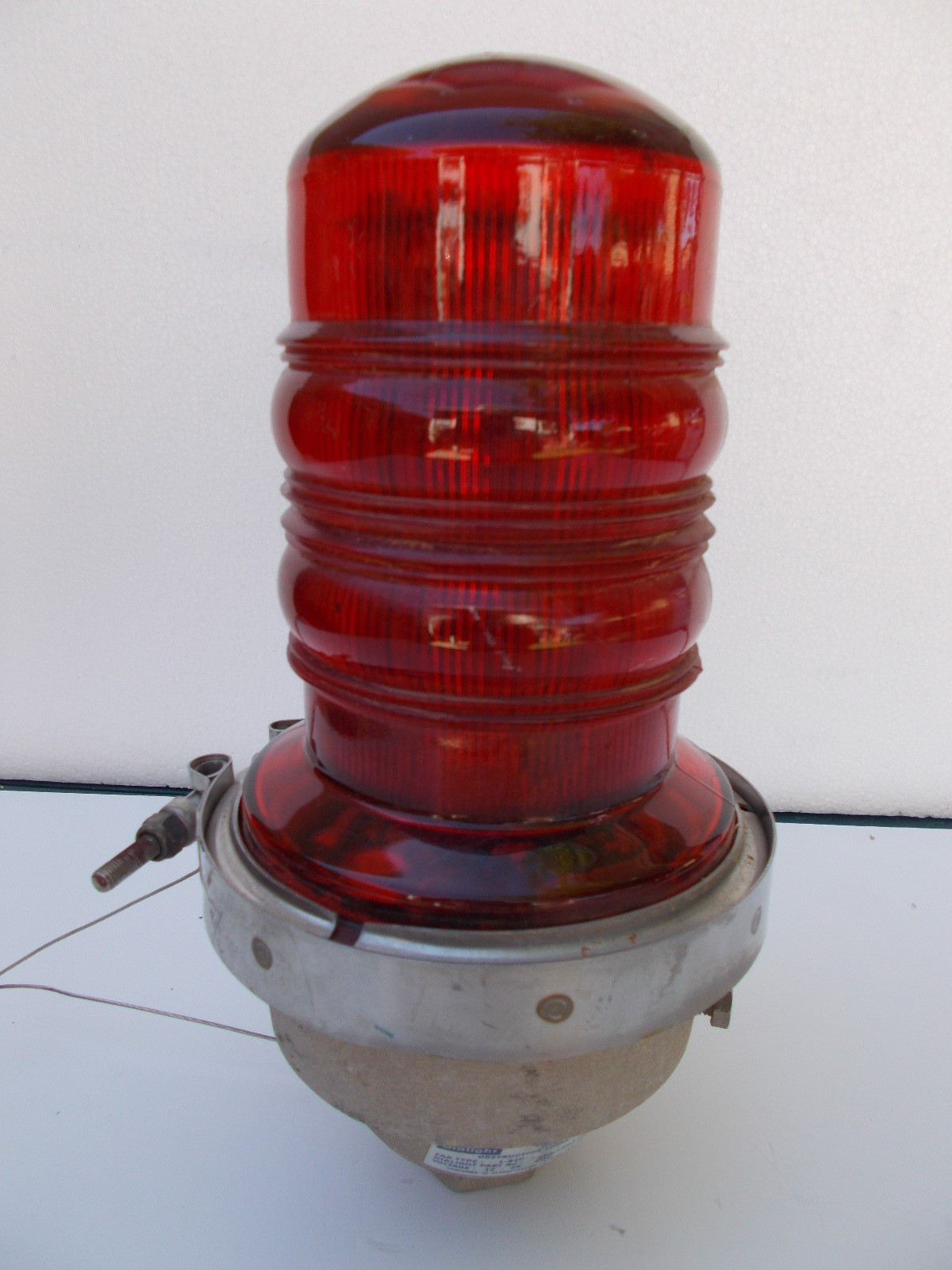 Dialight Obstruction L-810 Light (860-1R03-001) 12-24 VDC USA (E-2)