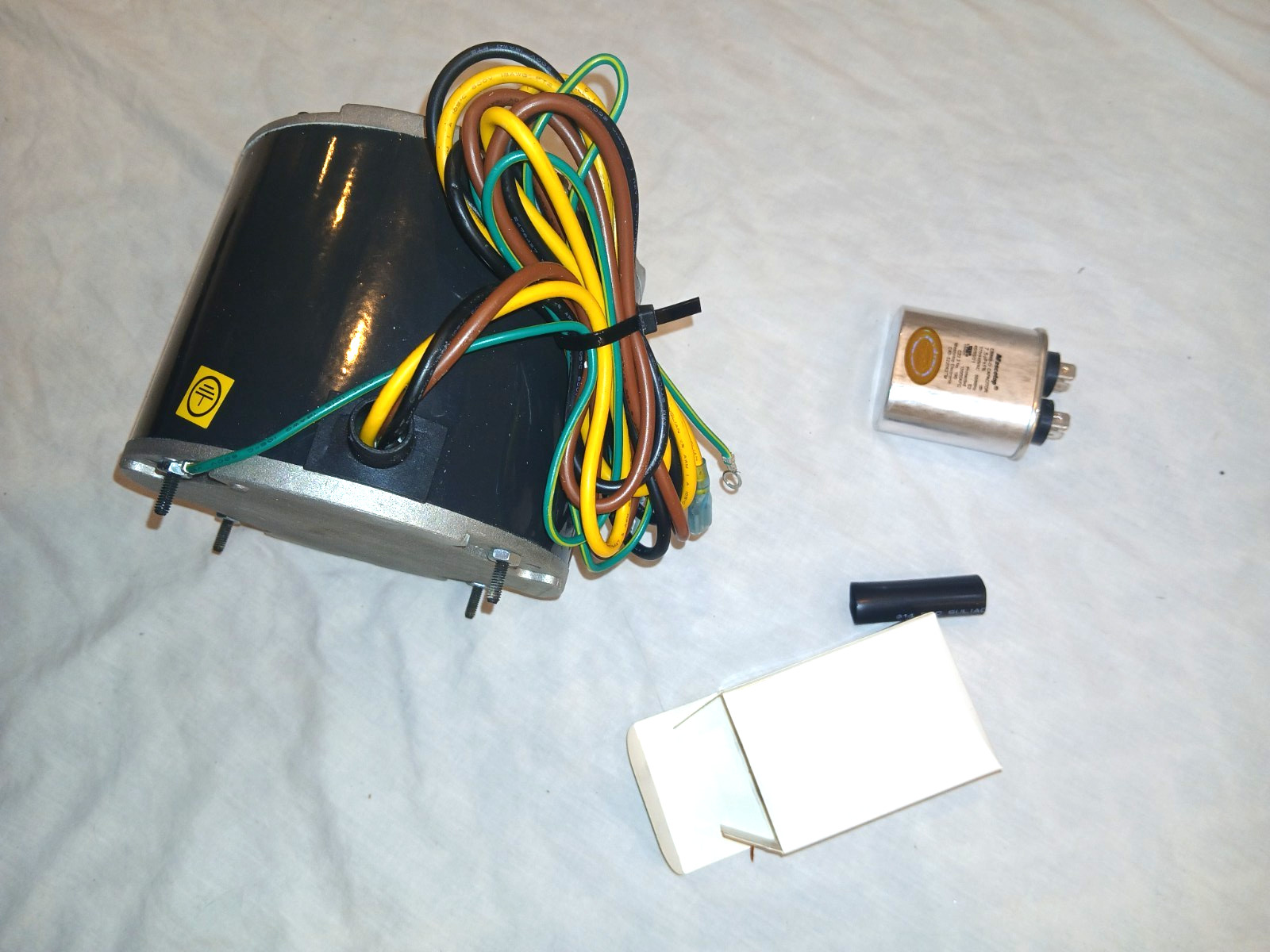 1/5 HP 825 RPM Condenser Fan Motor 208-230V Replaces Carrier HC37GE210 Capacitor