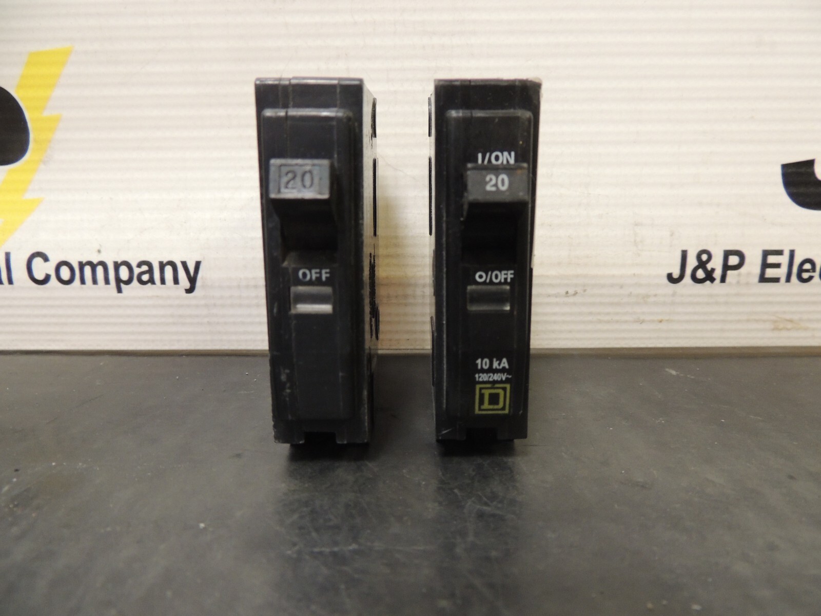 Square D QO CIRCUIT BREAKER 1 Pole 20 Amp QO120 120/240 Volt BLK & YELLOW FACE