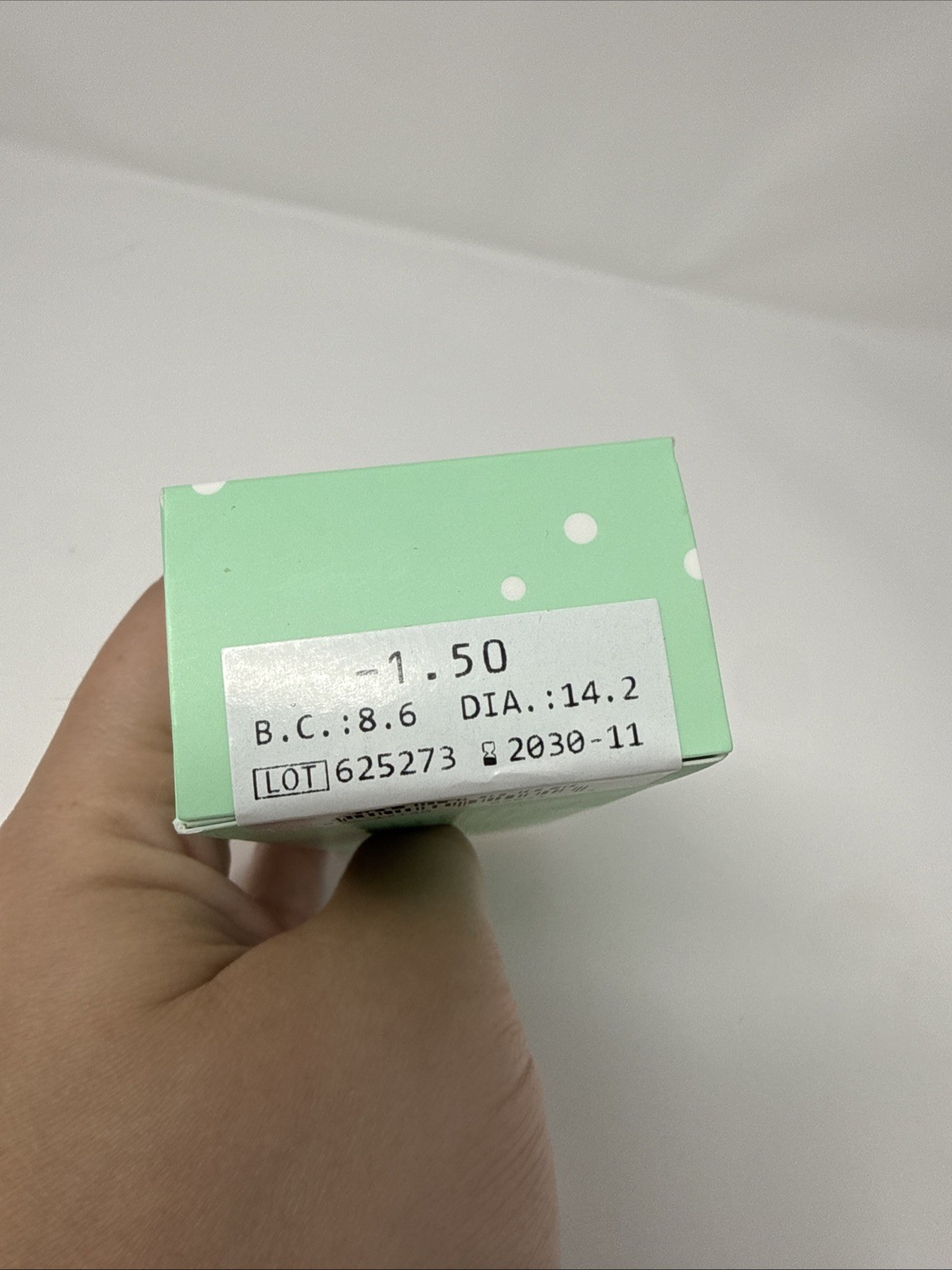 Hubble Total 60 pcs Contac Lenses In Solution. -1.50 1 Month Supply Exp 05-2030