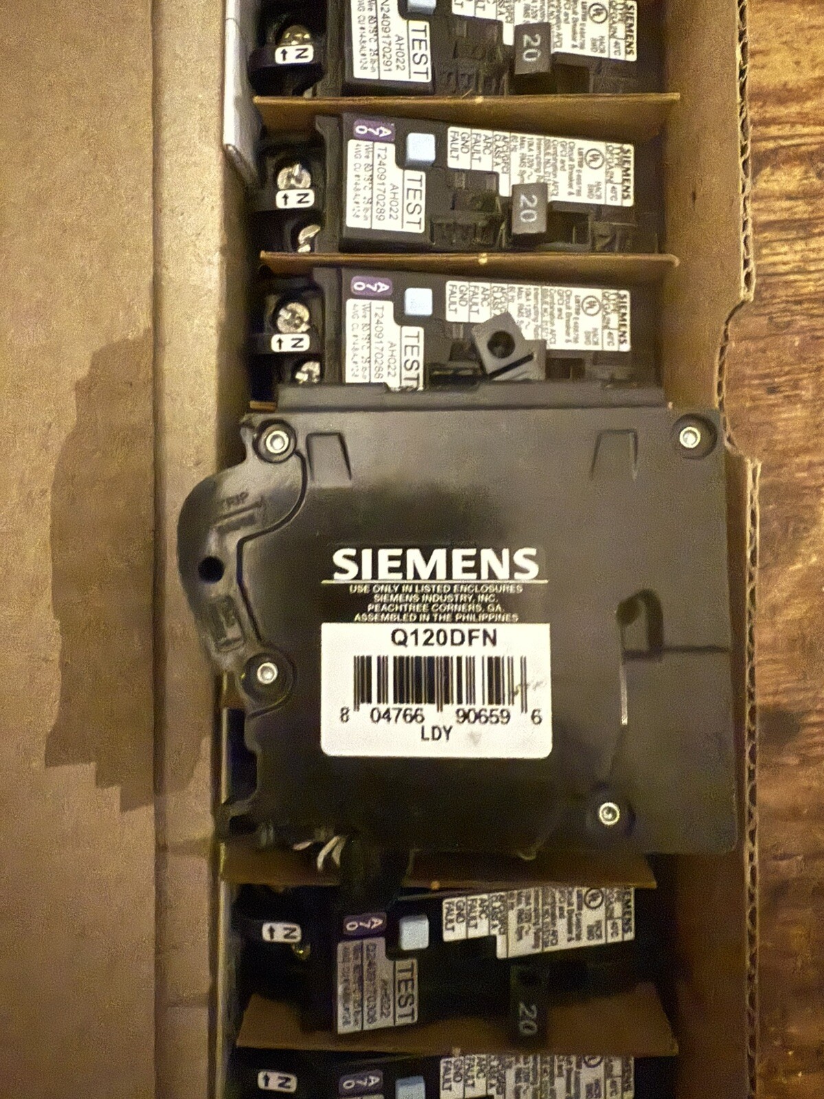 10 PCS Siemens Q120DFN Arc-Fault/Ground-Fault Dual Function Circuit Breaker New