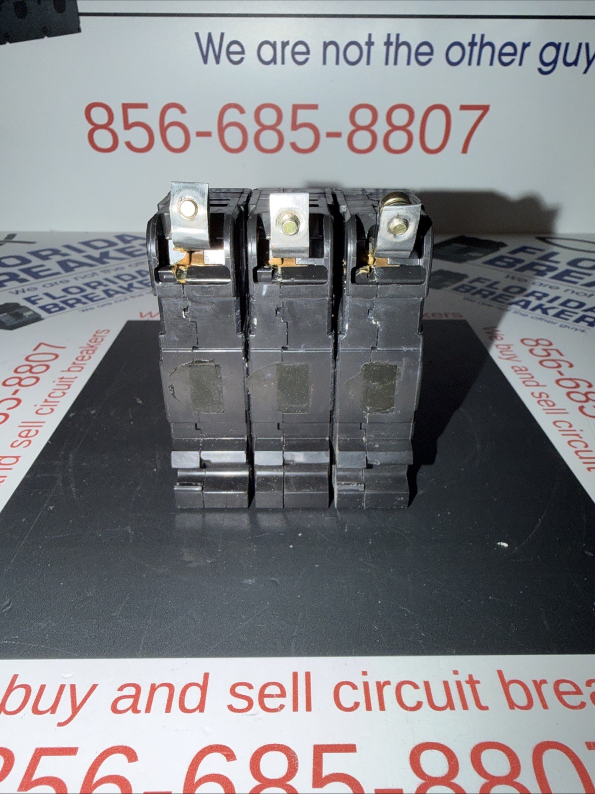 SQUARE D EHB34030 3 POLE 30 AMP 480V CIRCUIT BREAKER