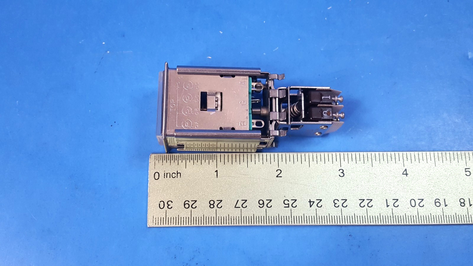 Indicating Switch, EATON, DPDT, 10EA1C1F10J2L(W)N1R1V12RUN, w/microswitch