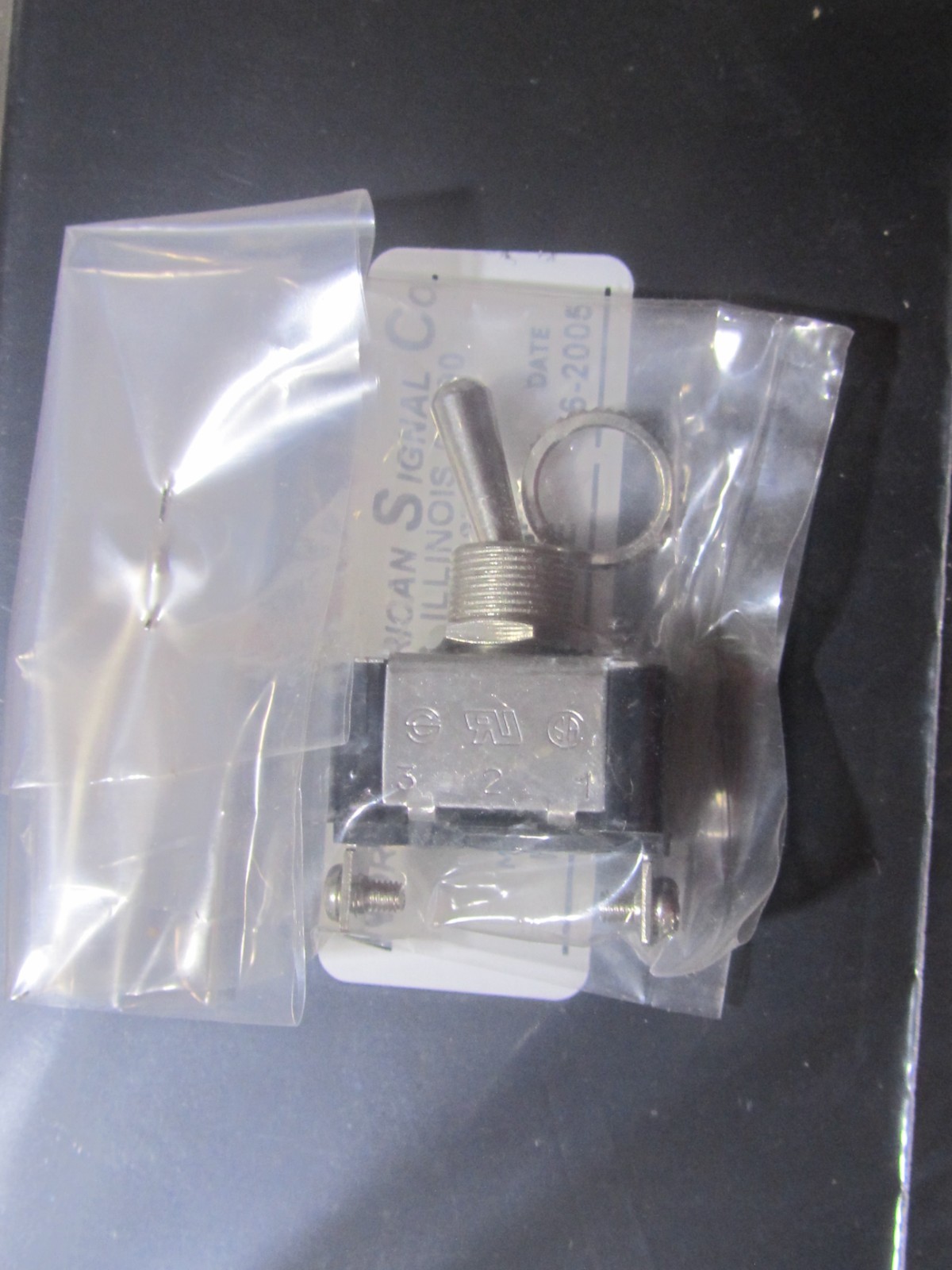 NEW North American Signal ITK1 Amber 12/24 Volt “7” MASTER AND SLAVE KIT