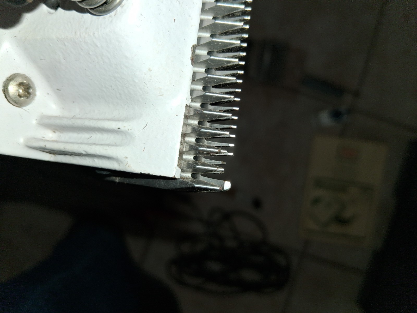 Lister Showman Animal Clippers 12 volts – no battery- tested and works well .