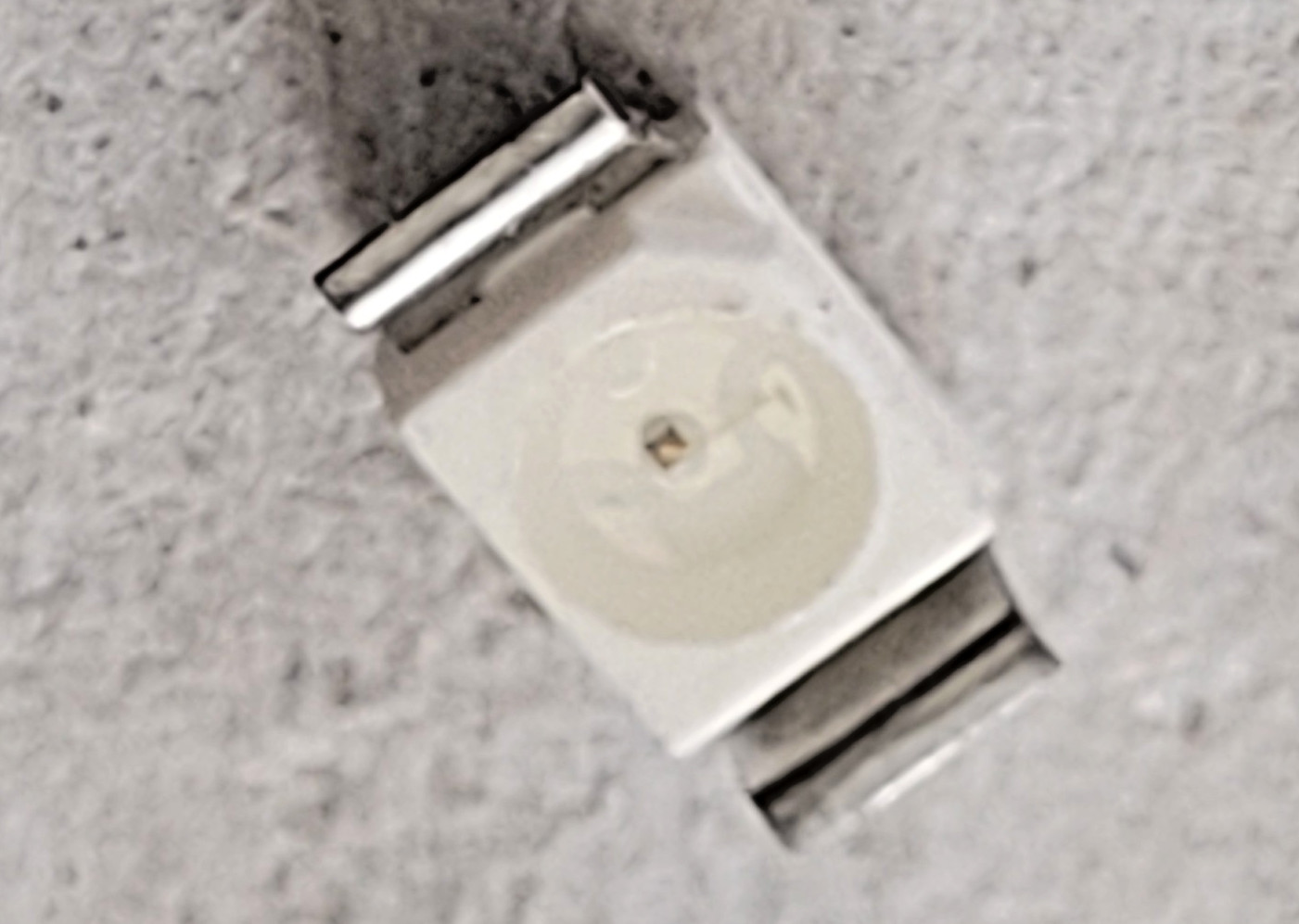 LEDTRONICS SML0603-G4 SINGLE COLOR LED HIGH EFFICIENCY GREEN 1mm SMD Qty.100