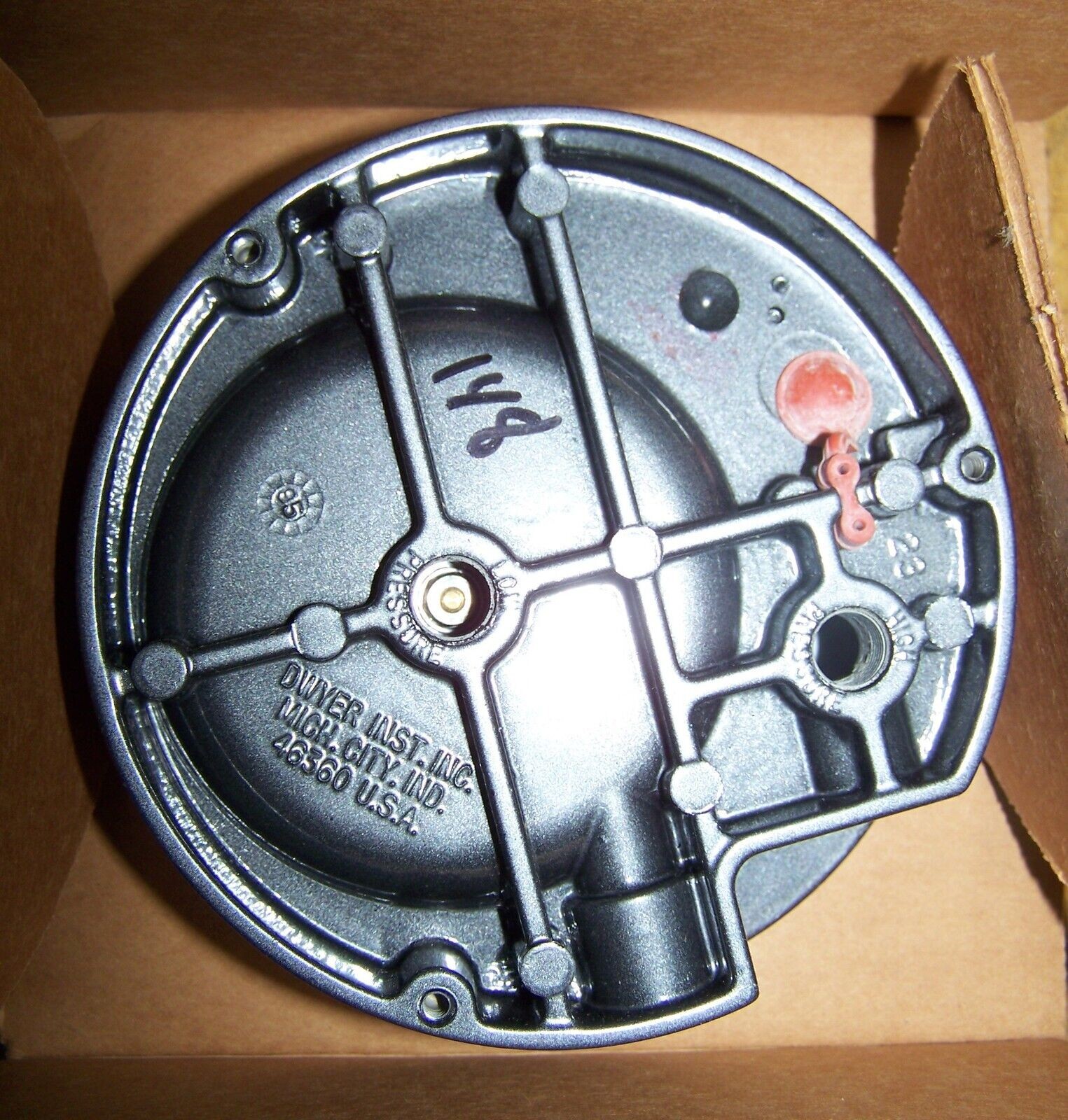 Dwyer 2000.0 AV Magnehelic Pressure Gauge