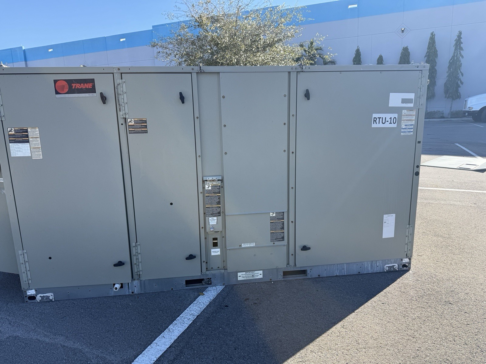 Trane Rooftop Air Conditioner THD240G4RRD16H9C5A1A6B00HA Cooling Heating 3 Phase