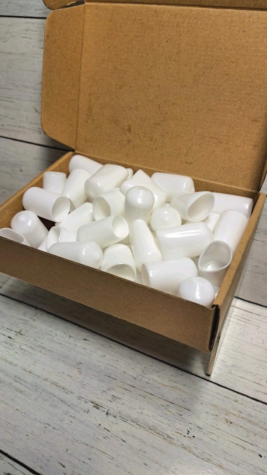 50pcs Round Rubber End Caps Protective Caps 13mm White Screw Thread Protectors