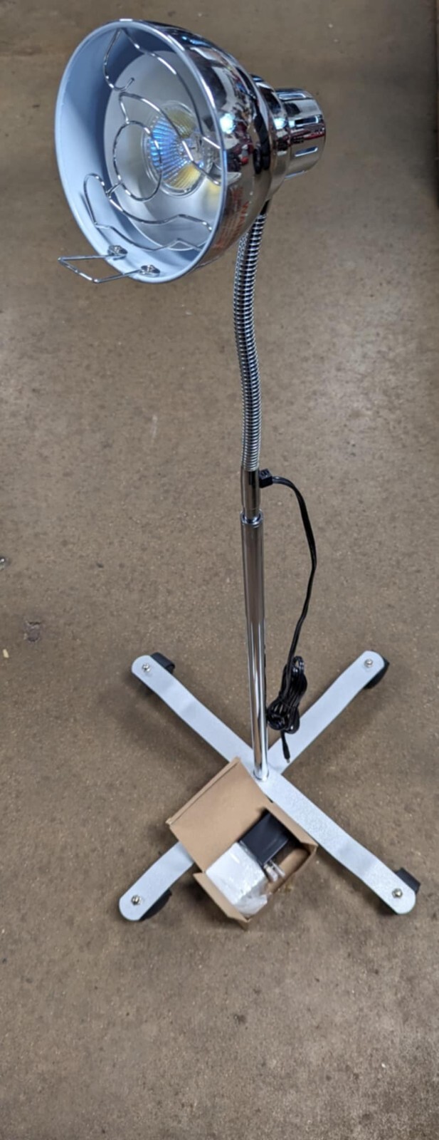 NEW GRAFCO Standing Gooseneck Exam Light Lamp Chrome w/Mobile Base