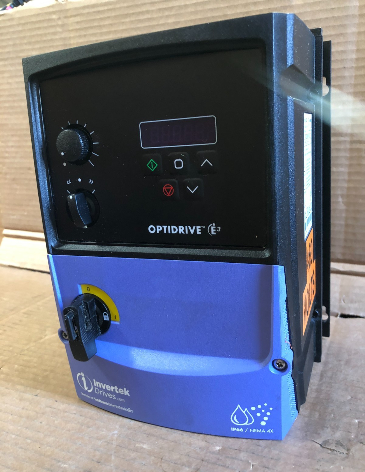 ODE-3-240041-3F4B – Invertek OptiDrive E3 – 2.0 HP VFD Used