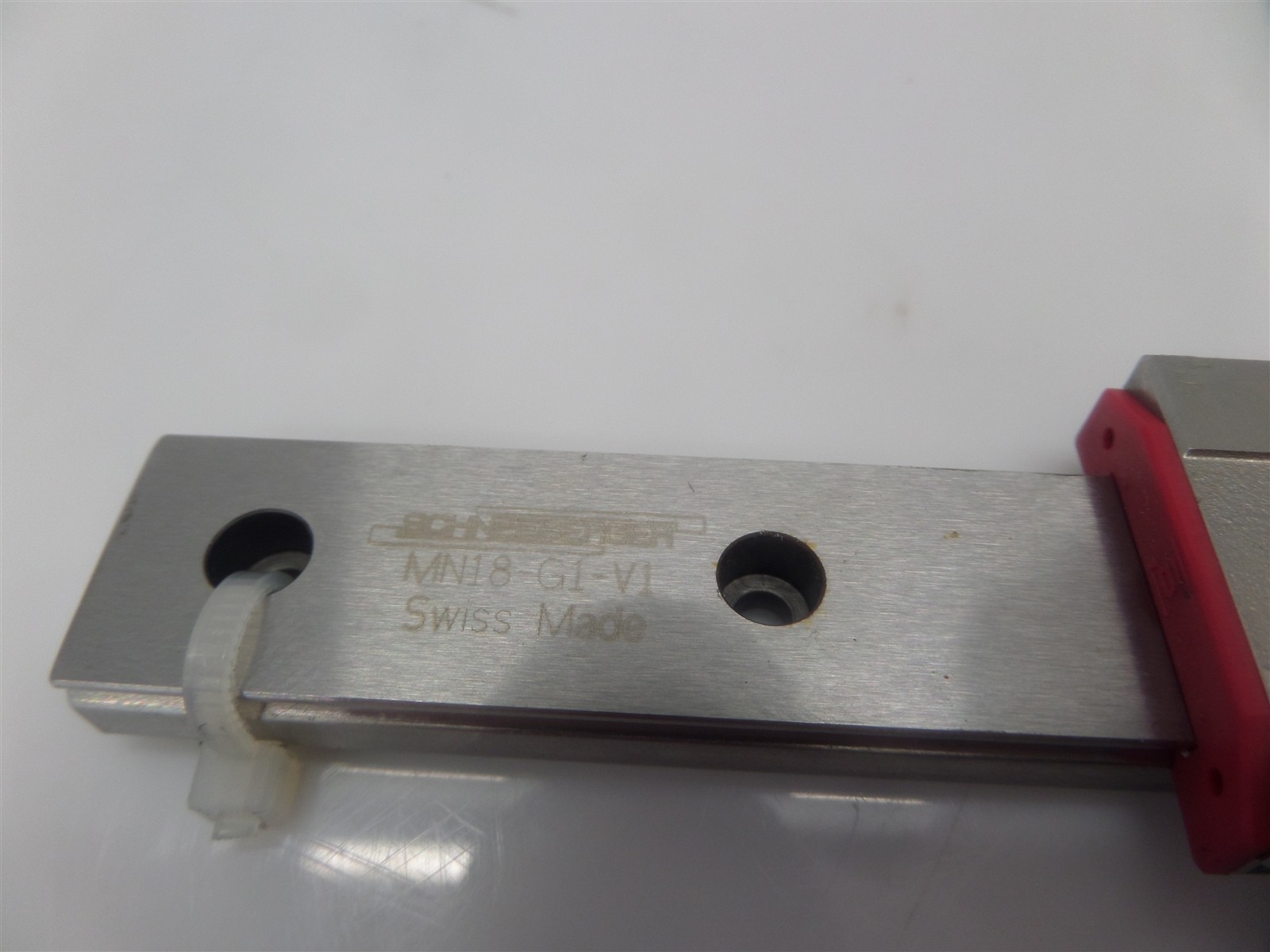 Lot Of 2 Schneeberger MNN18-G1 Linear Guide Bearings w/ MN18-G1-V1 32cm Rail